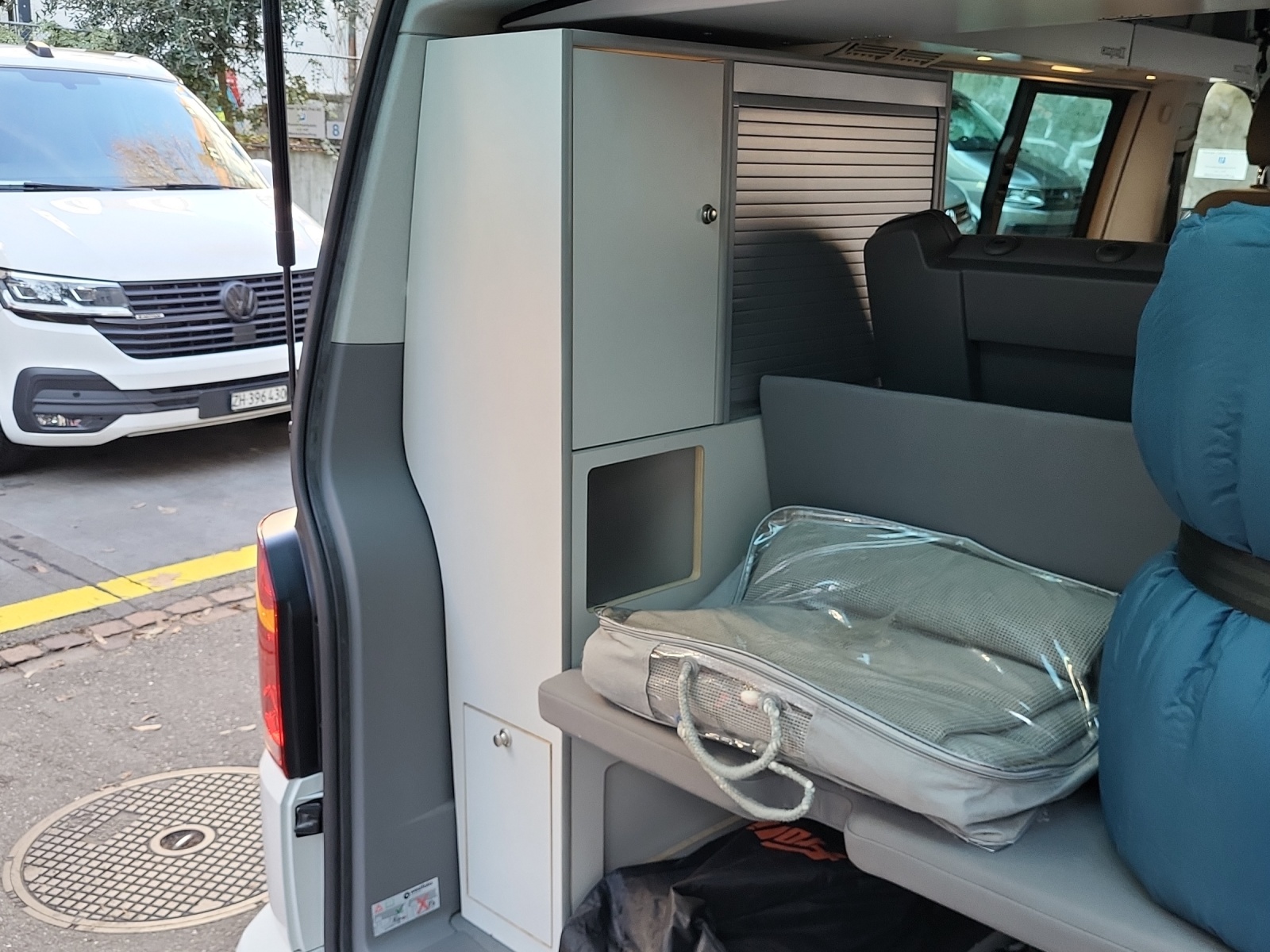 VW T6.1 California Beach Liberty Spirit 150PS TDI DSG-image-21