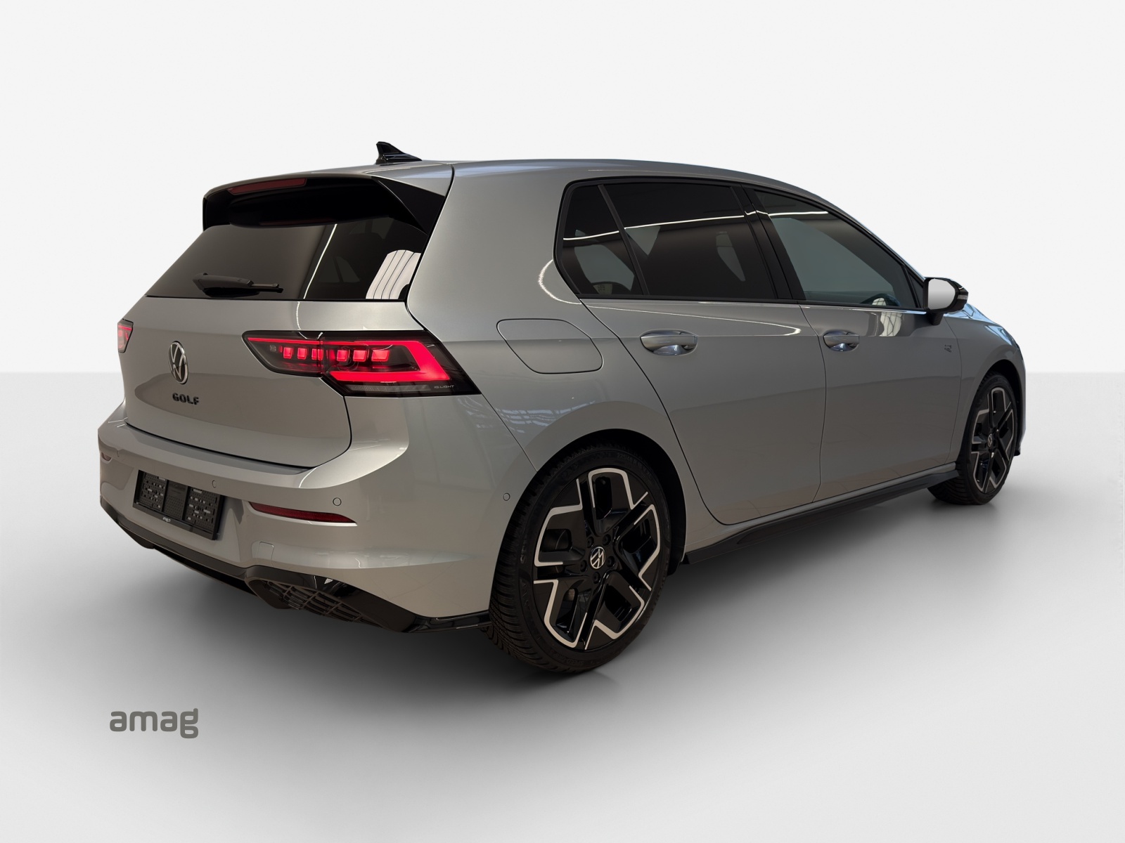 VW Golf 1.5 e TSI mHEV R-Line DSG-image-4