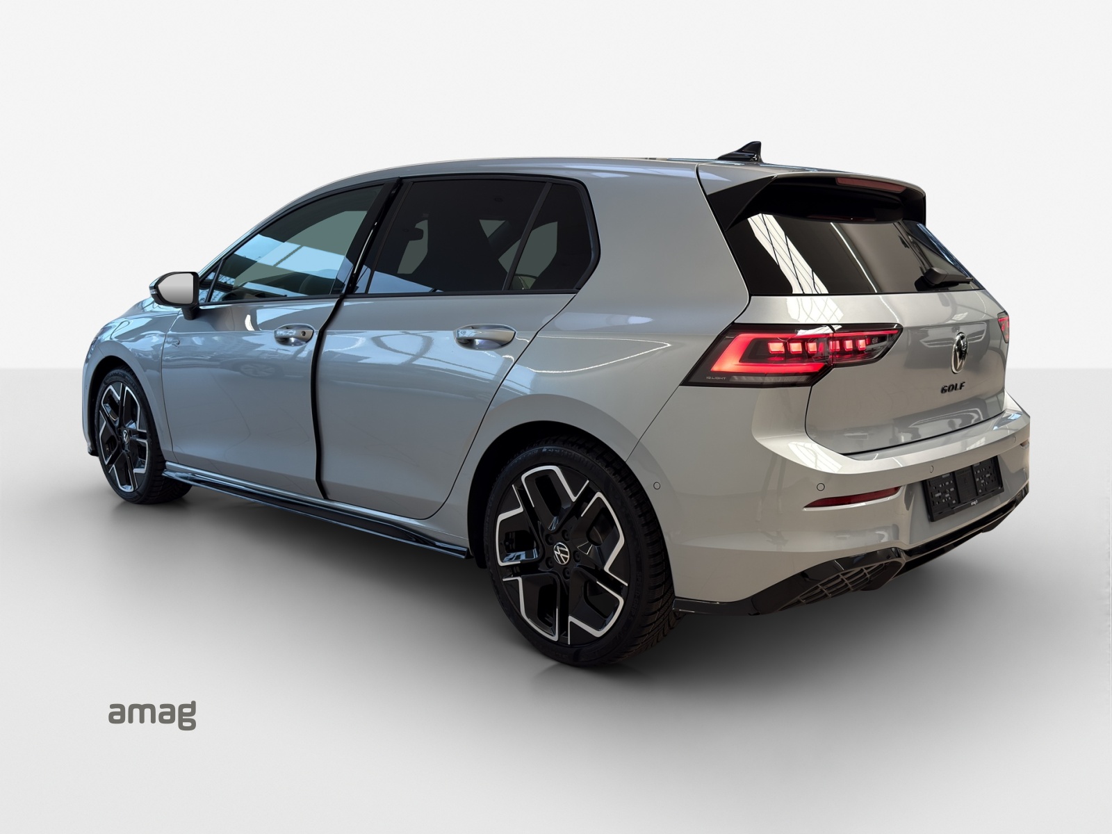 VW Golf 1.5 e TSI mHEV R-Line DSG-showroom-element-2