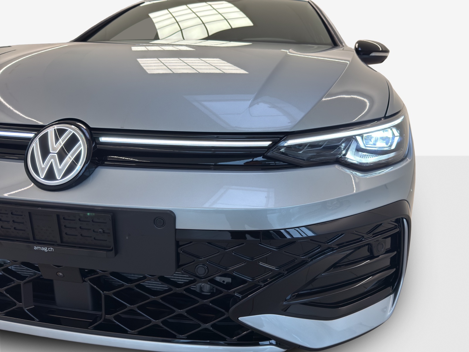 VW Golf 1.5 e TSI mHEV R-Line DSG-image-14