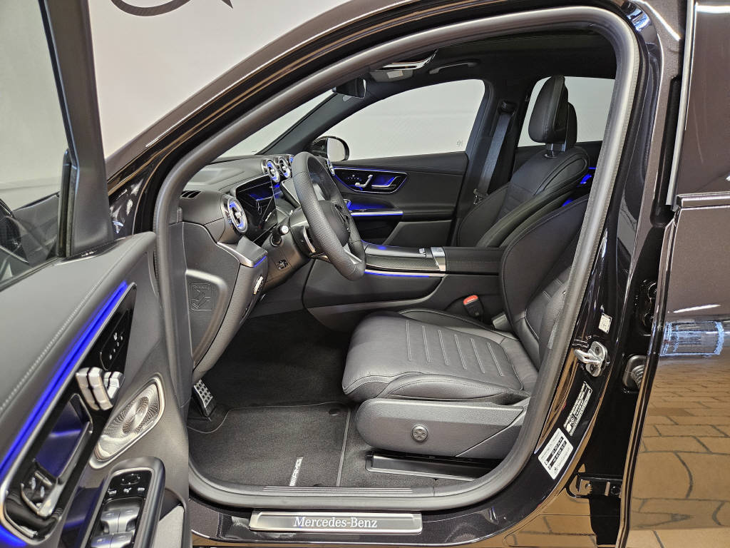 MERCEDES-BENZ GLC 300 4Matic AMG Line Coupé-image-6