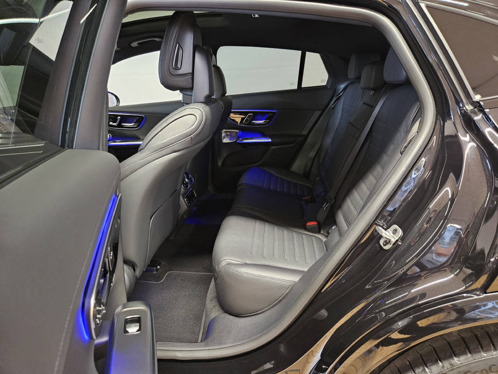 MERCEDES-BENZ GLC 300 4Matic AMG Line Coupé-image-13