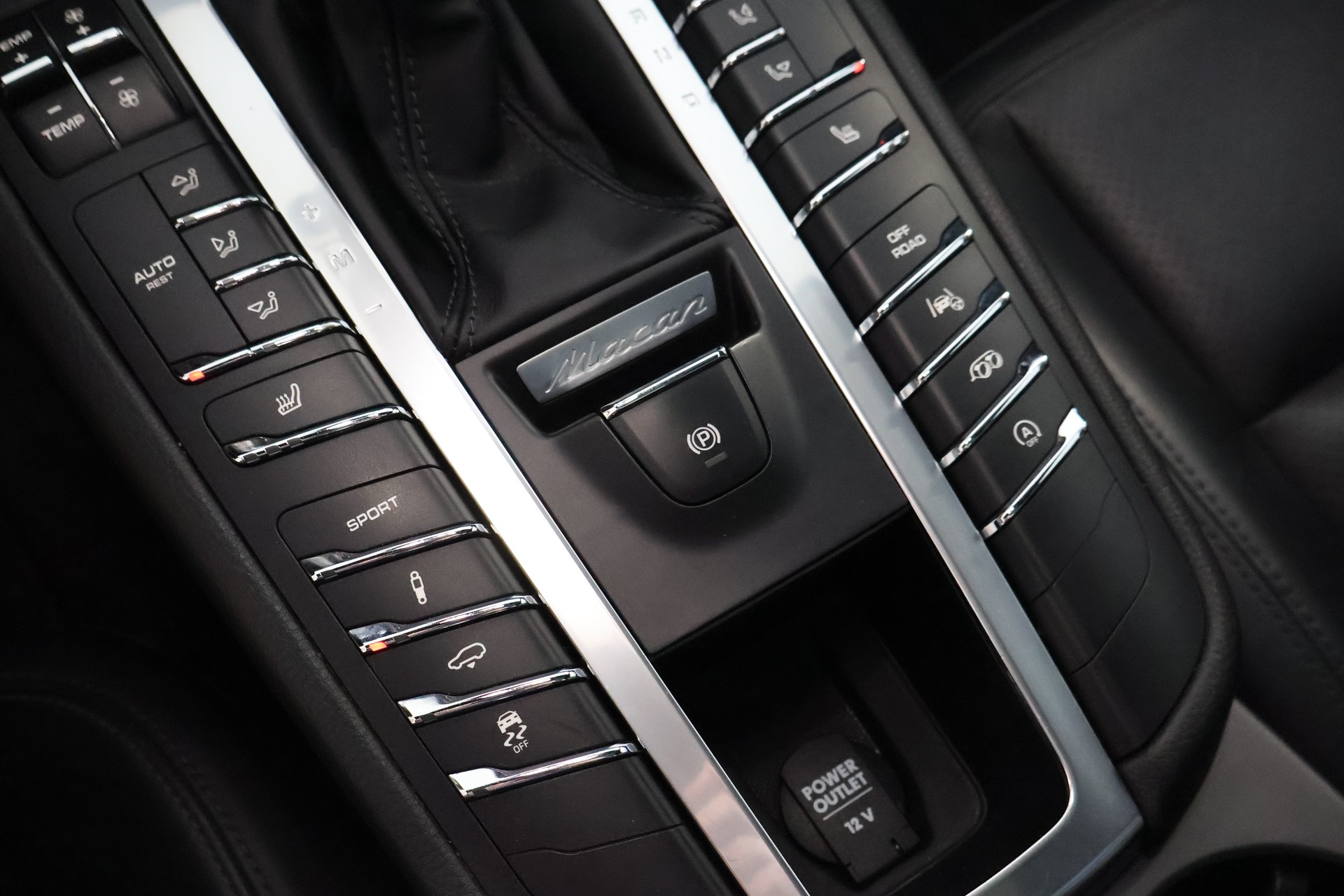 PORSCHE Macan S PDK-image-28