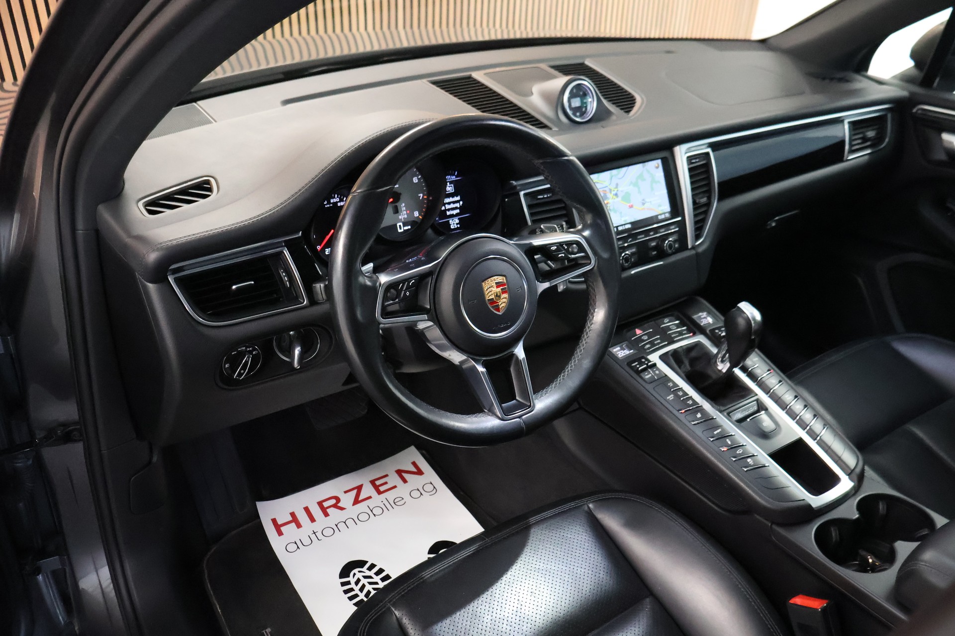 PORSCHE Macan S PDK-image-9