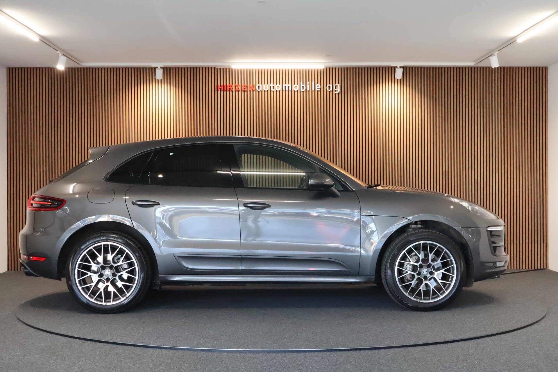 PORSCHE Macan S PDK-image-5