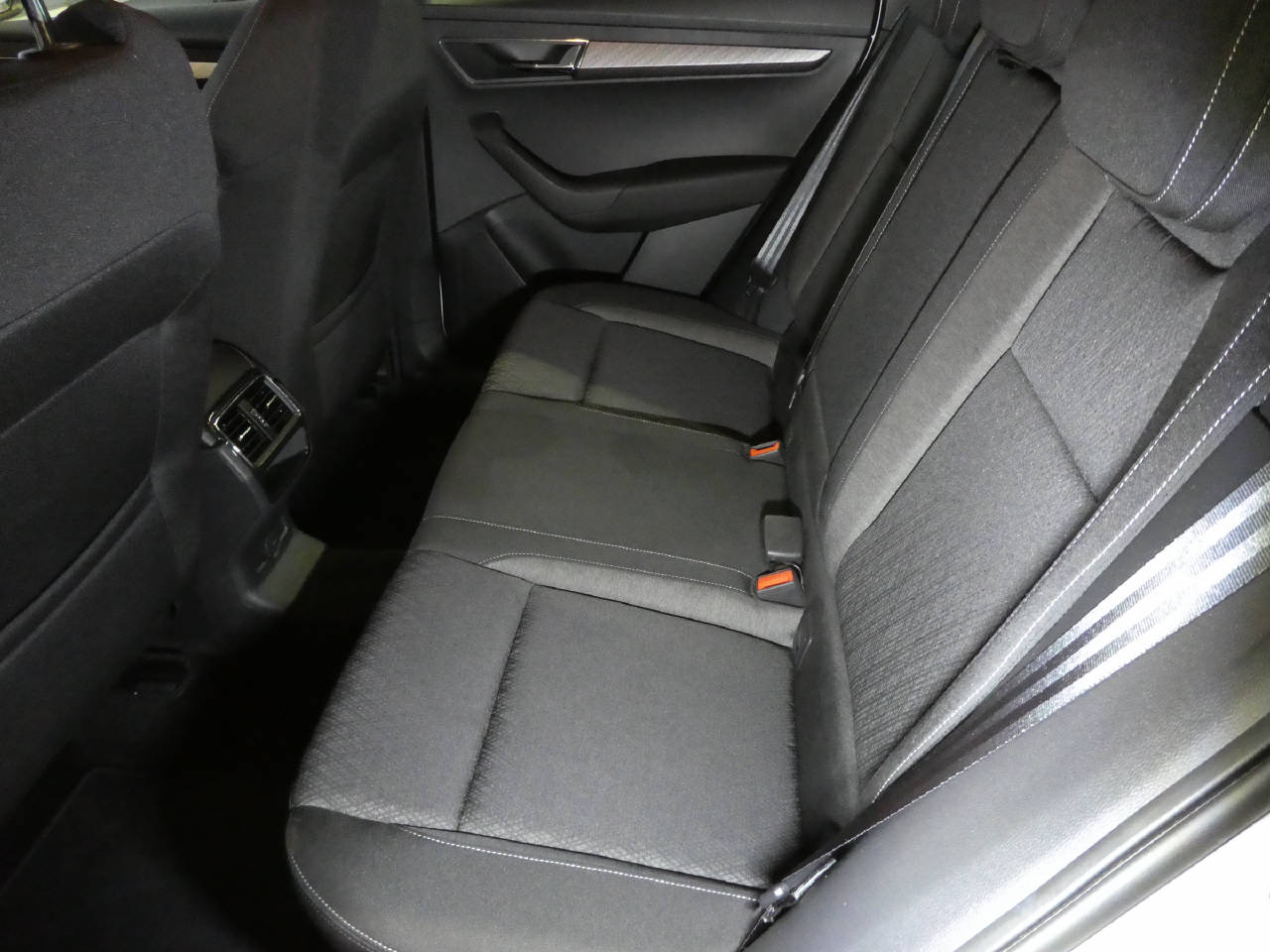 SKODA Karoq 1.5 TSI Style DSG-image-10