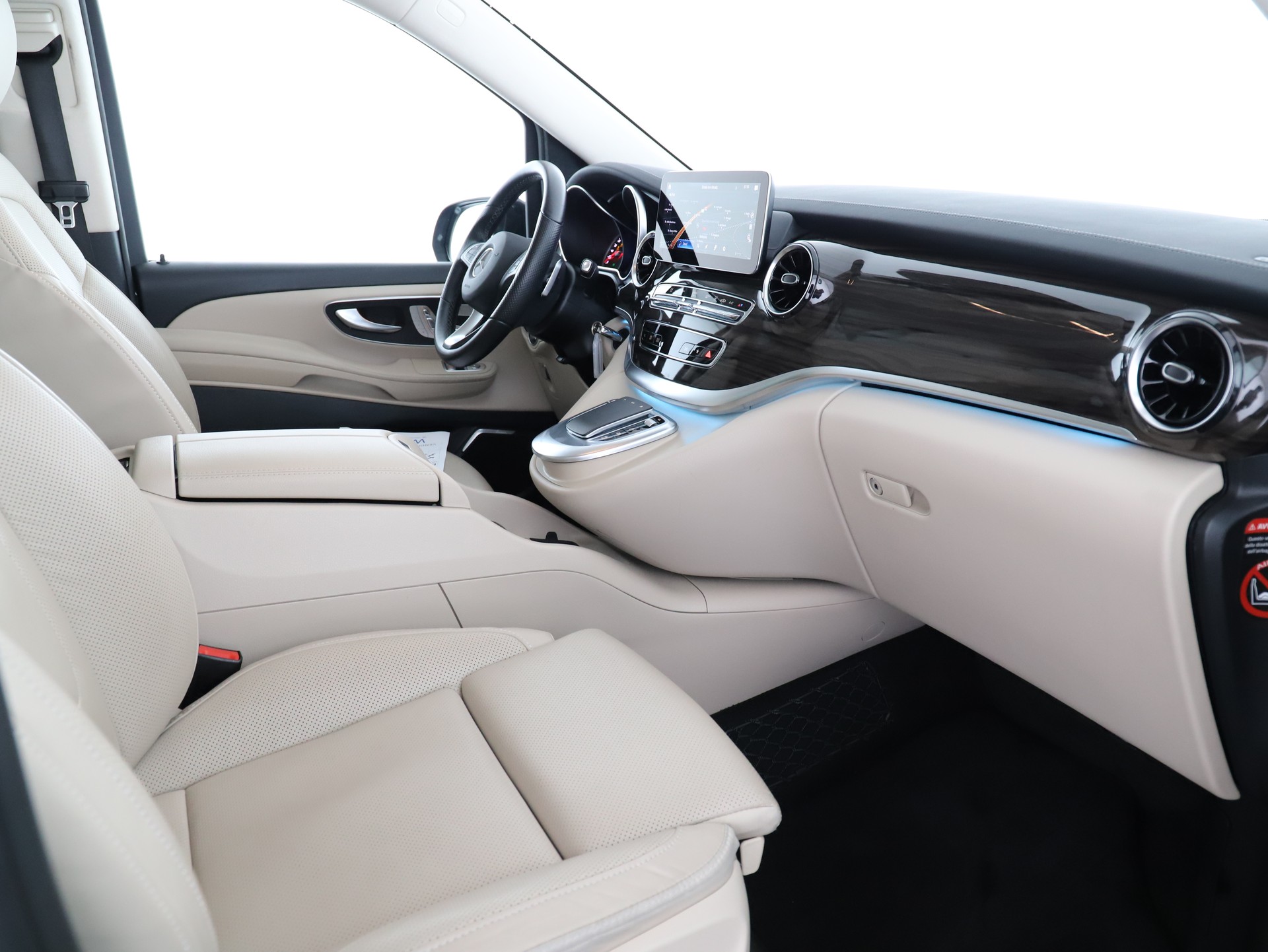 MERCEDES-BENZ V 300 d Exclusive L 4M-image-9