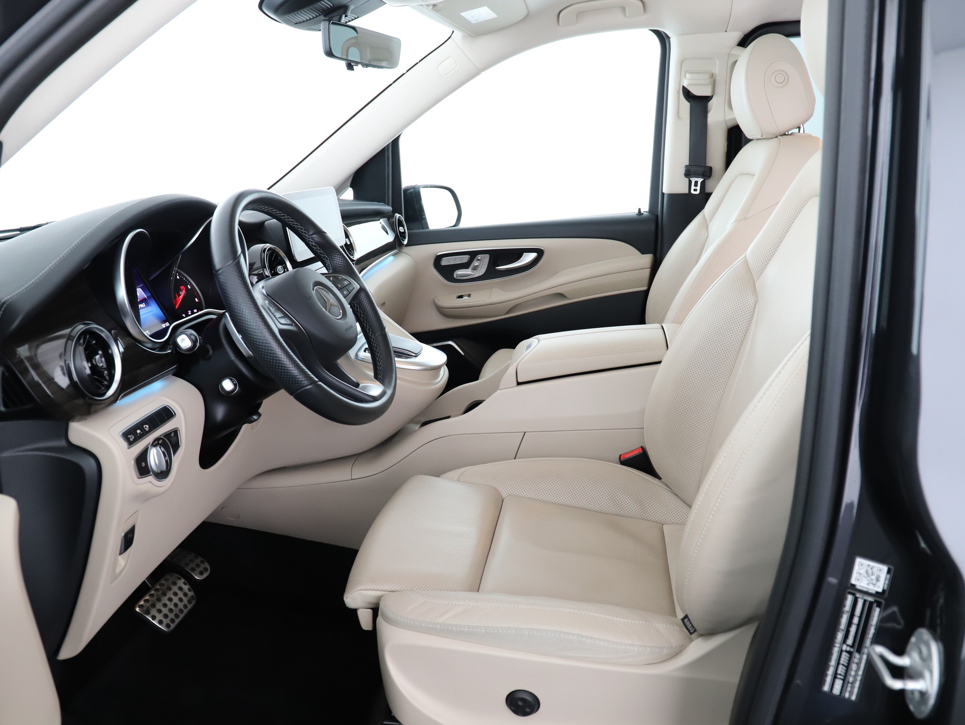 MERCEDES-BENZ V 300 d Exclusive L 4M-image-8