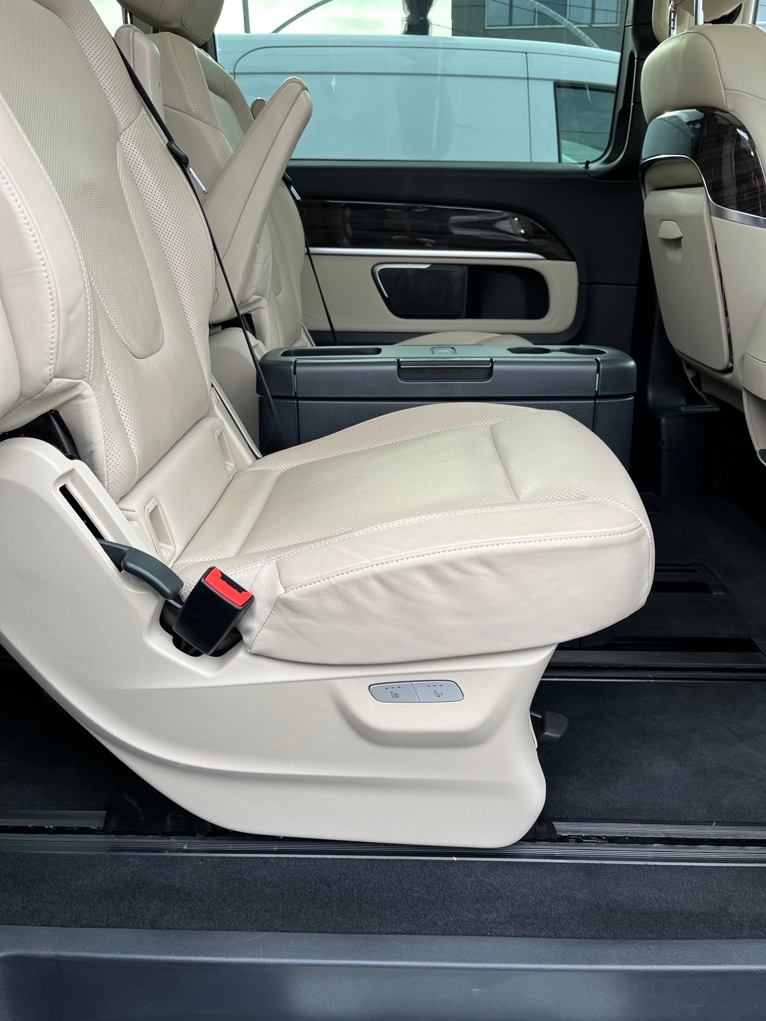 MERCEDES-BENZ V 300 d Exclusive L 4M-image-12
