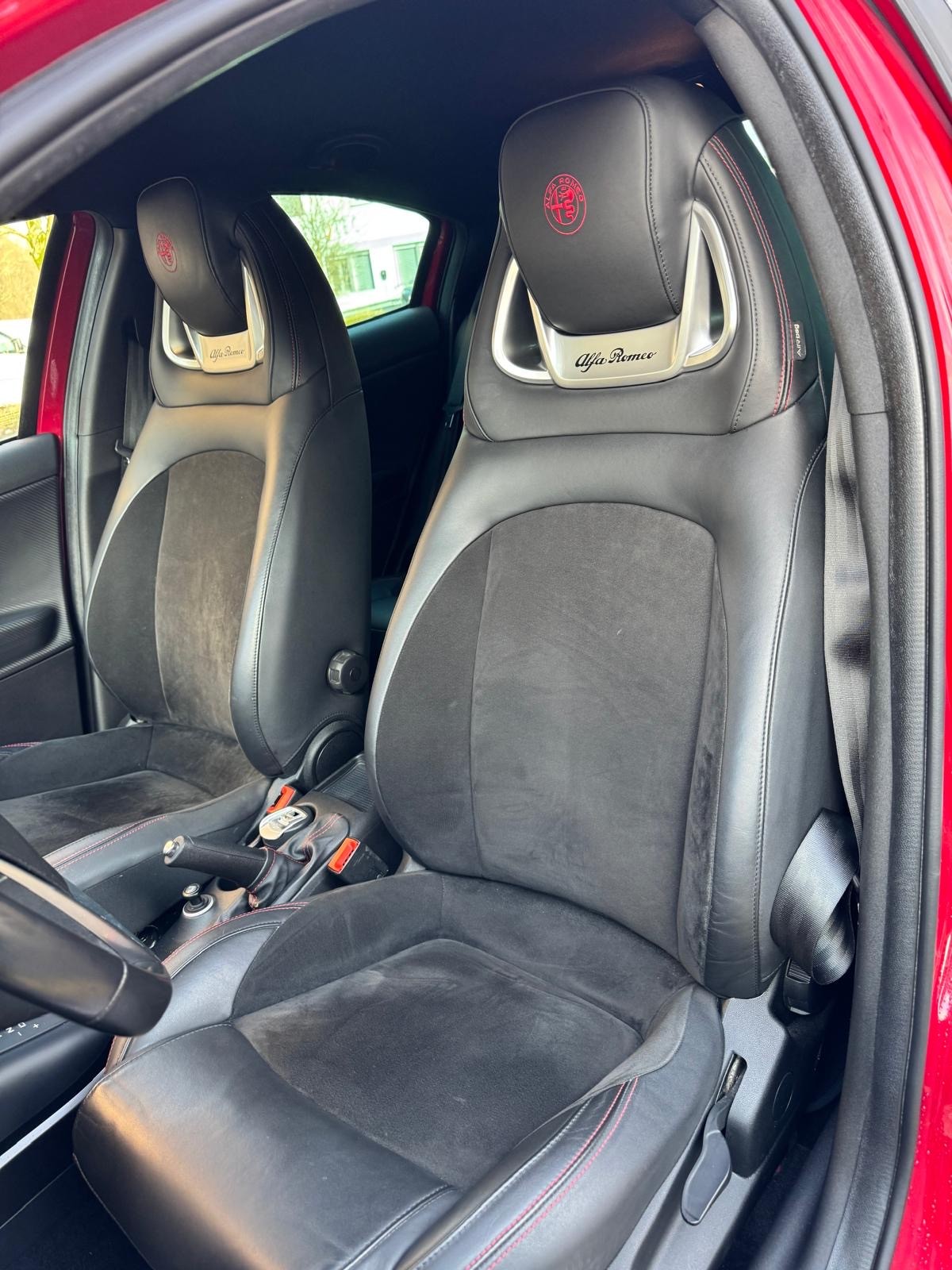 ALFA ROMEO Giulietta 1750 TBi Veloce TCT-image-4