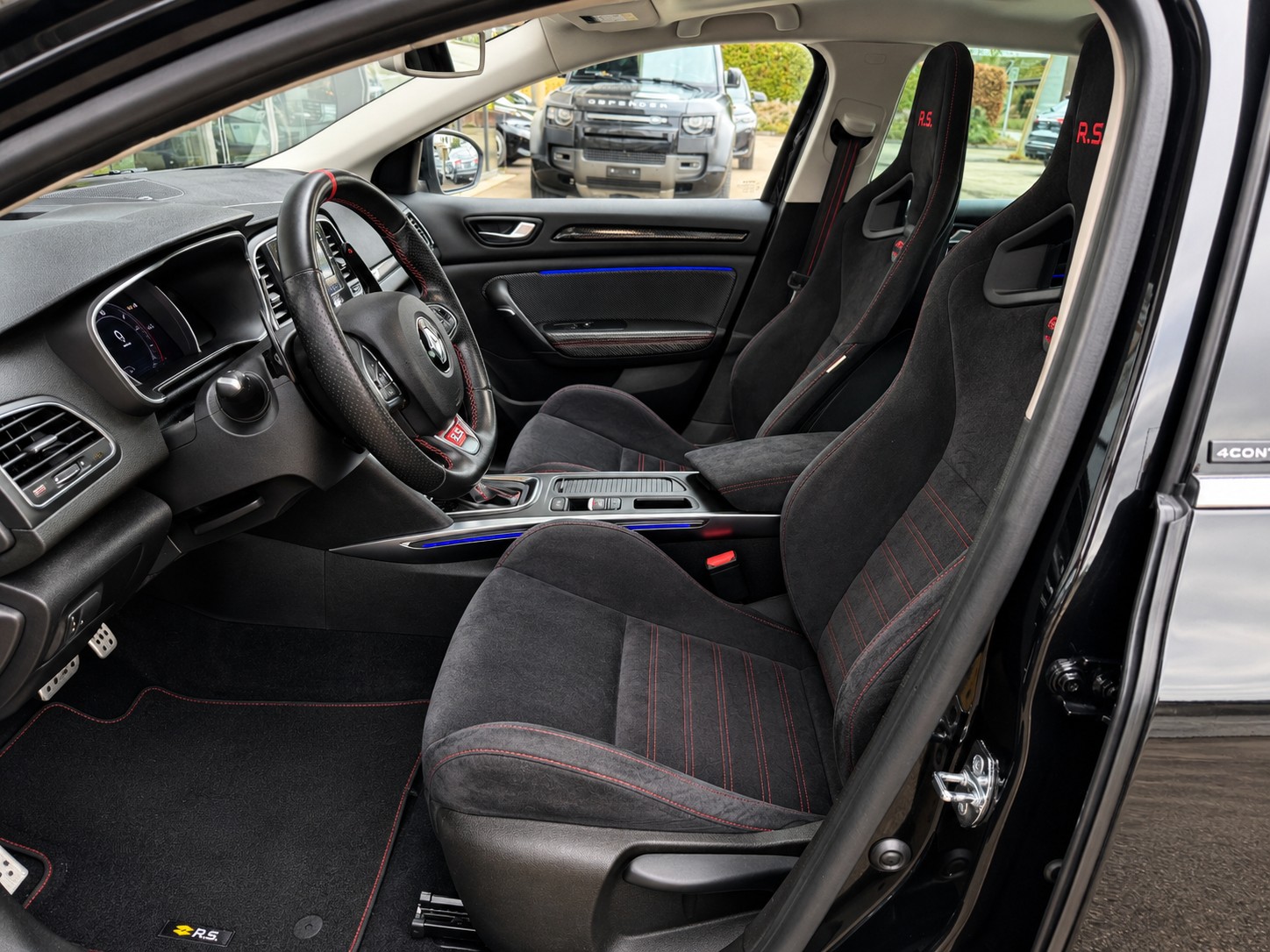 RENAULT Mégane Trophy 300 EDC-image-9