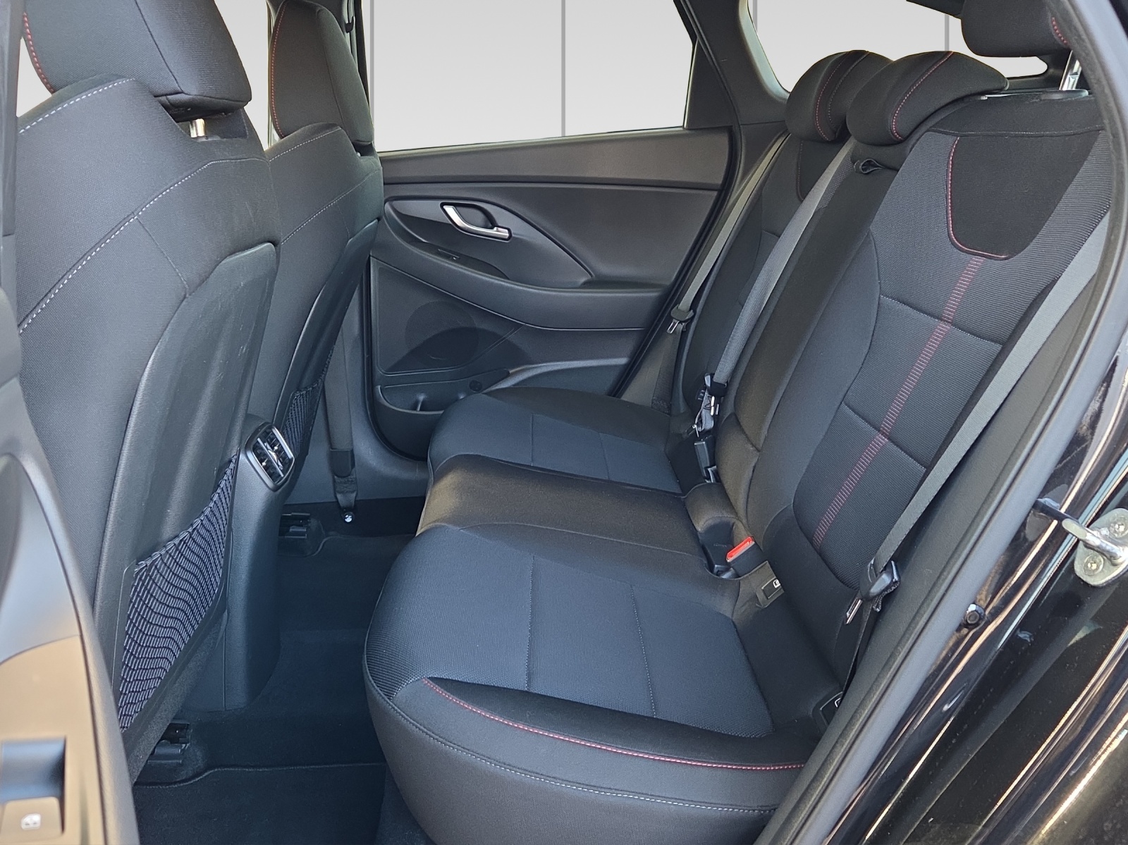 HYUNDAI i30 Wagon 1.5 T-GDi N Line Exclusive 48V MH DCT-image-9