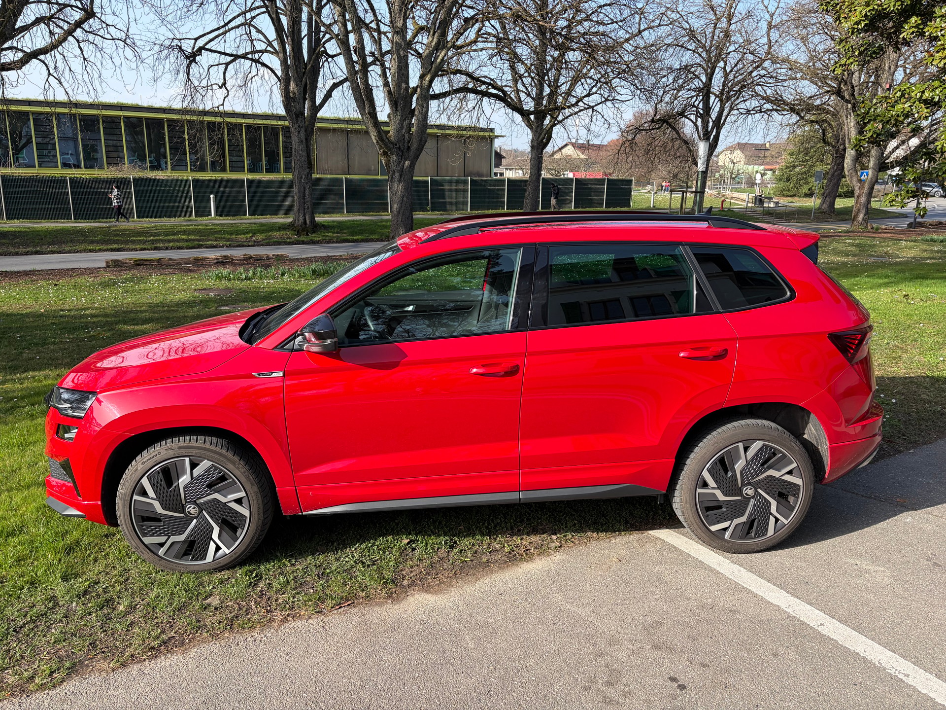 SKODA Karoq 2.0 TSI SportLine 4x4 DSG-image-2
