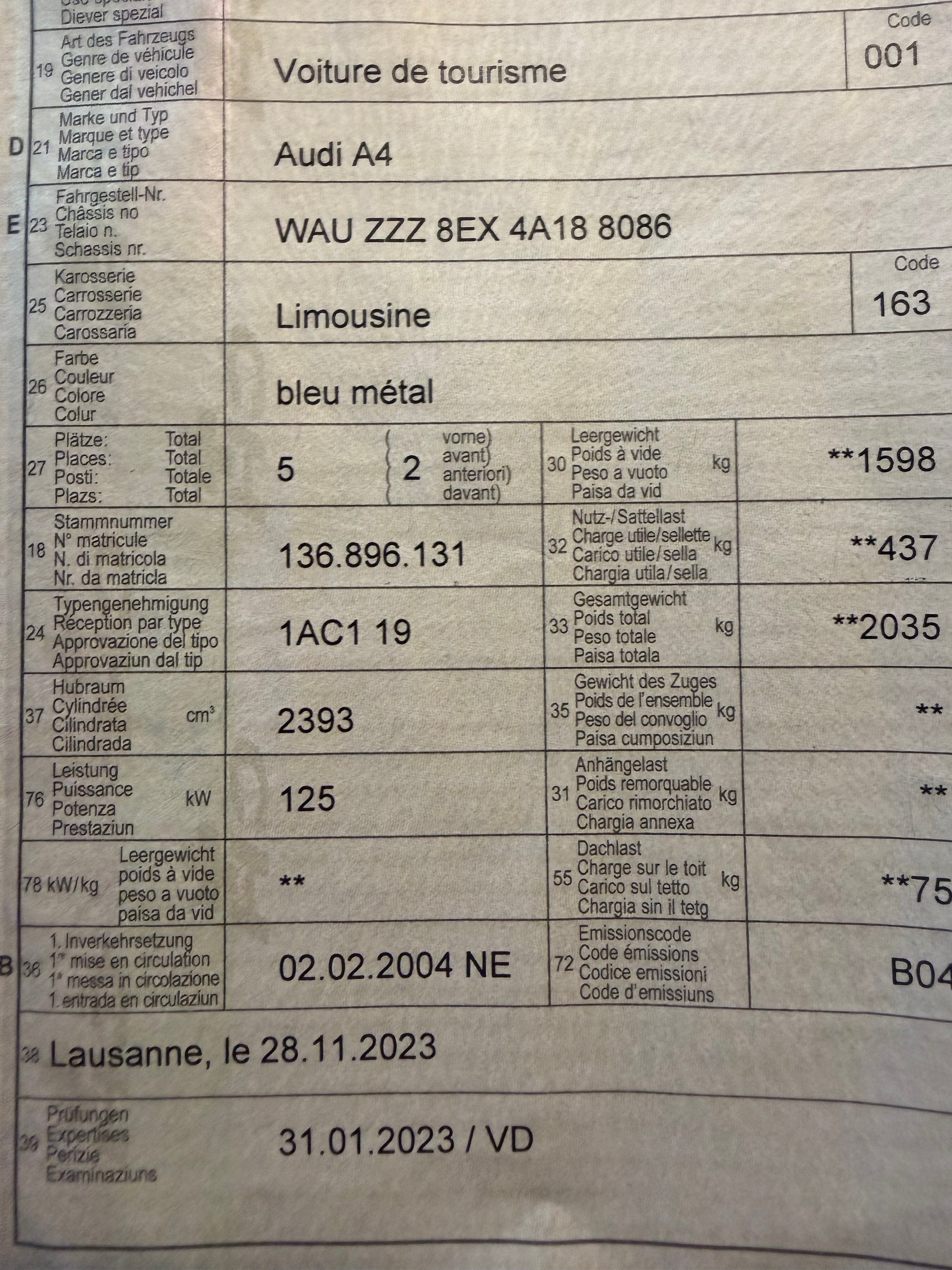 AUDI A4 2.4 V6-image-6
