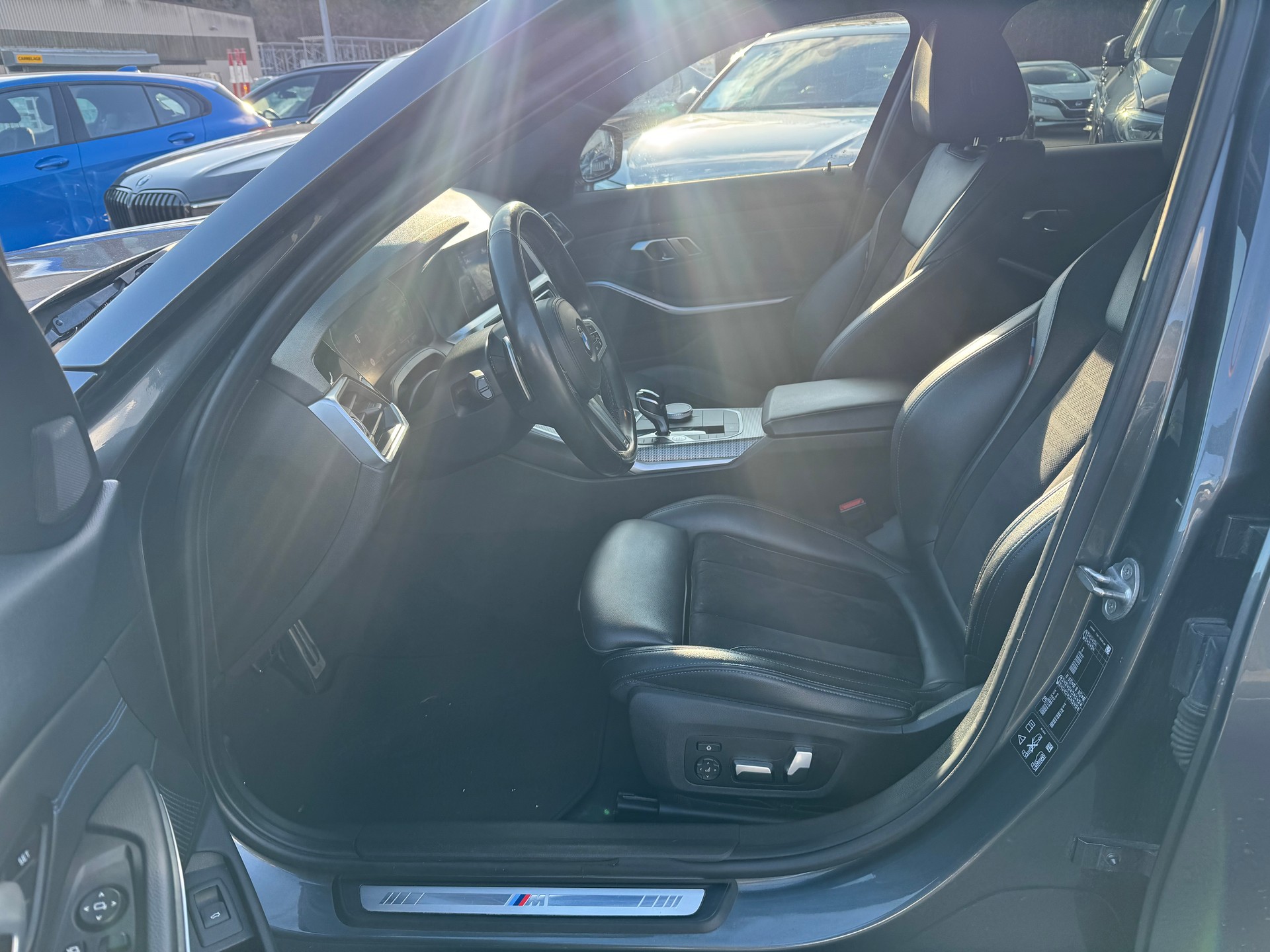 BMW 320d xDrive 48V Touring M Sport Steptronic-image-8