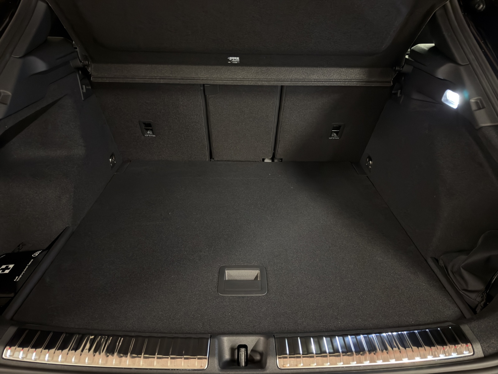 AUDI Q3 SUV 110 kW TFSI S tronic-image-16