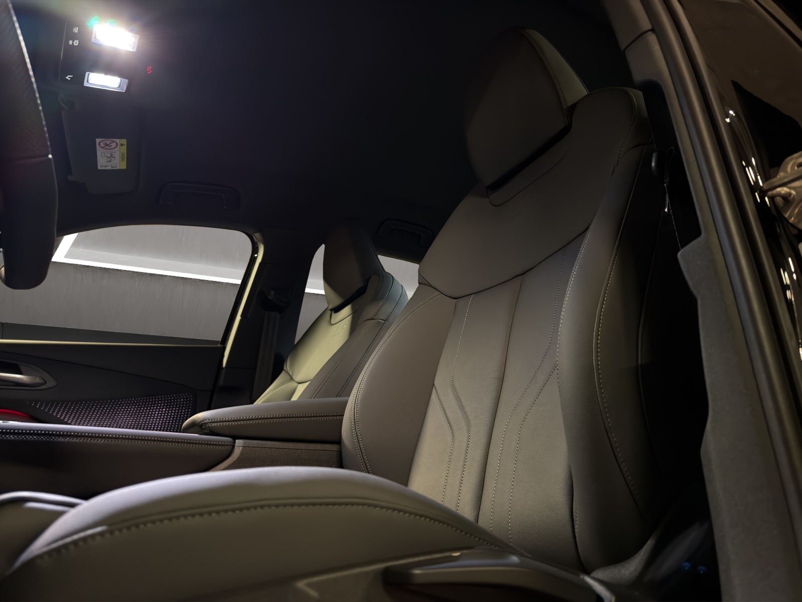 AUDI Q3 SUV 110 kW TFSI S tronic-image-22