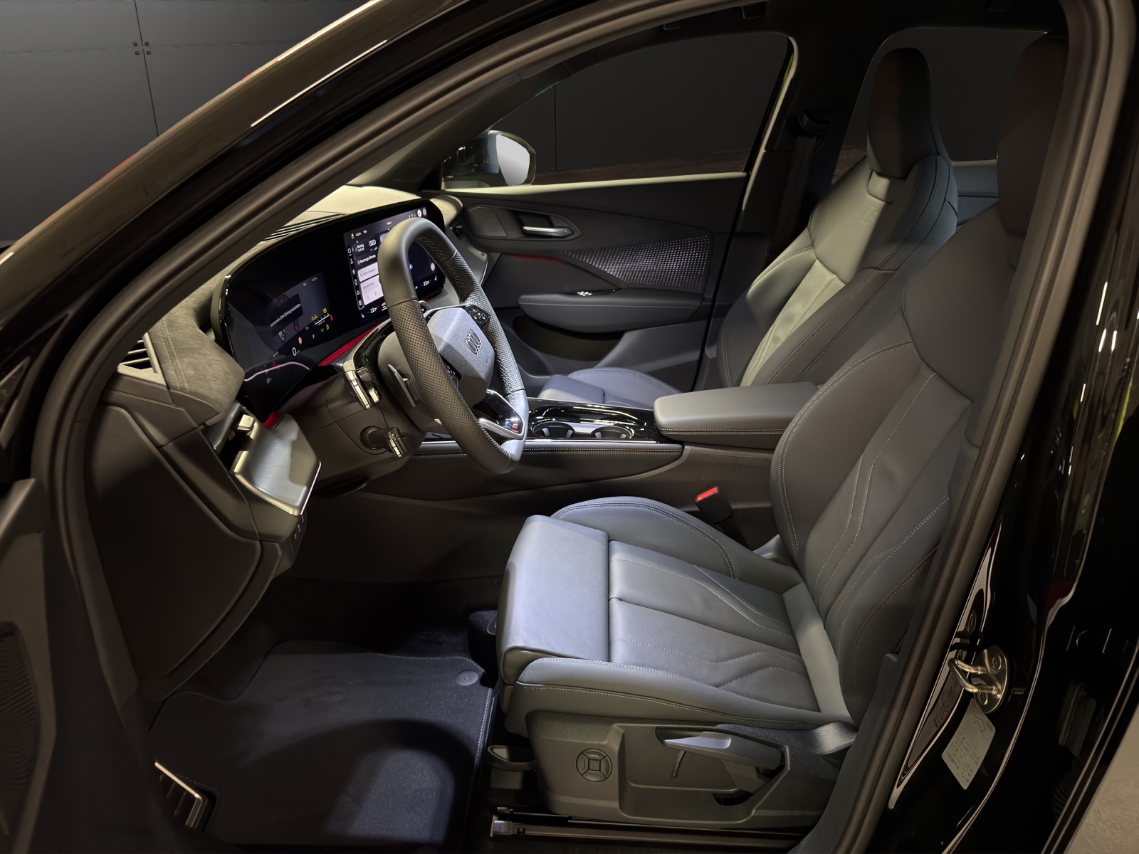 AUDI Q3 SUV 110 kW TFSI S tronic-image-7