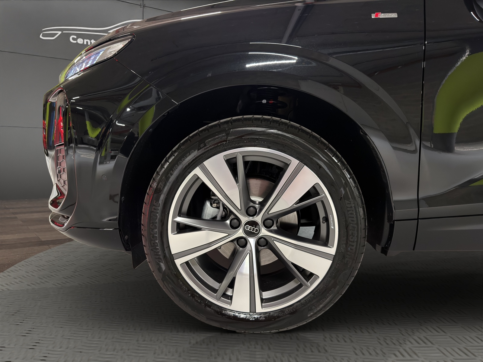 AUDI Q3 SUV 110 kW TFSI S tronic-image-18