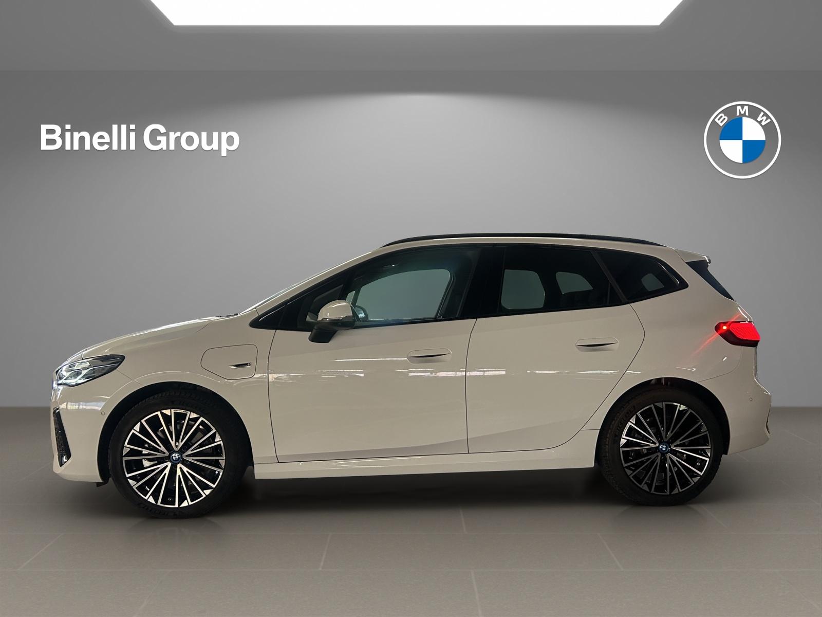 BMW 230e xDrive Active Tourer-image-1