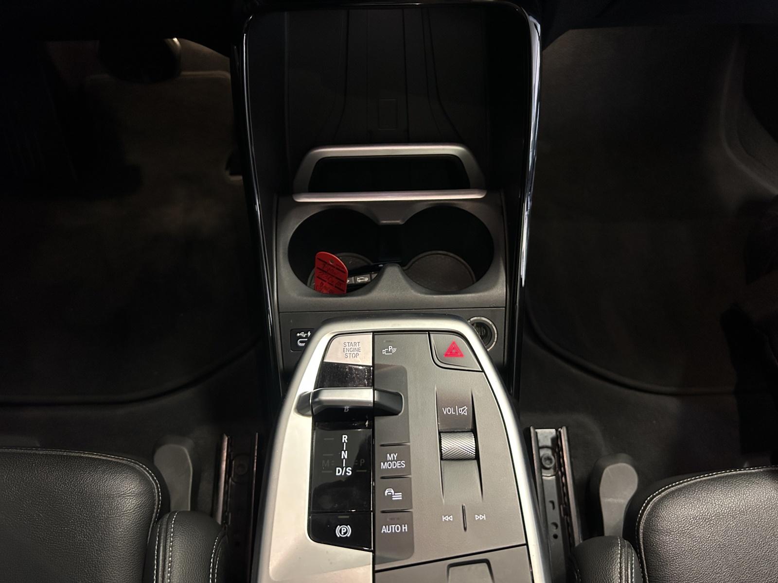 BMW 230e xDrive Active Tourer-image-19