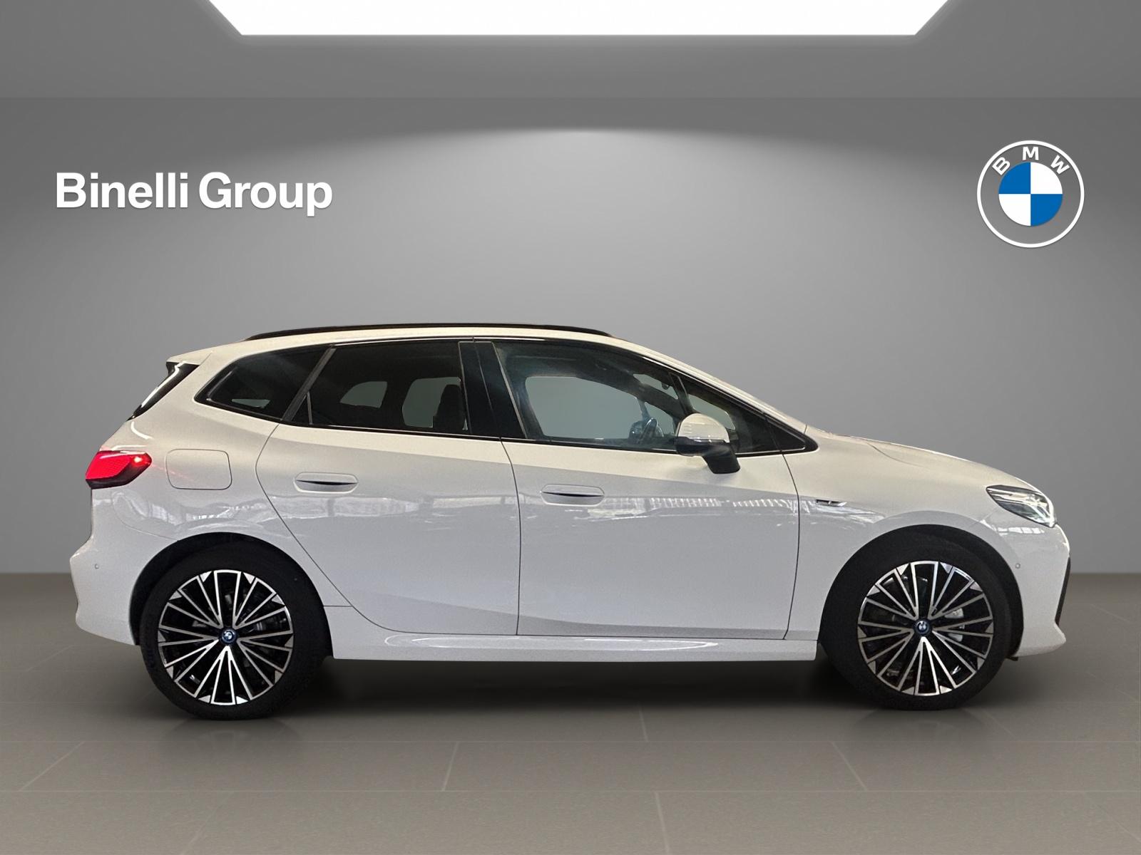 BMW 230e xDrive Active Tourer-image-5