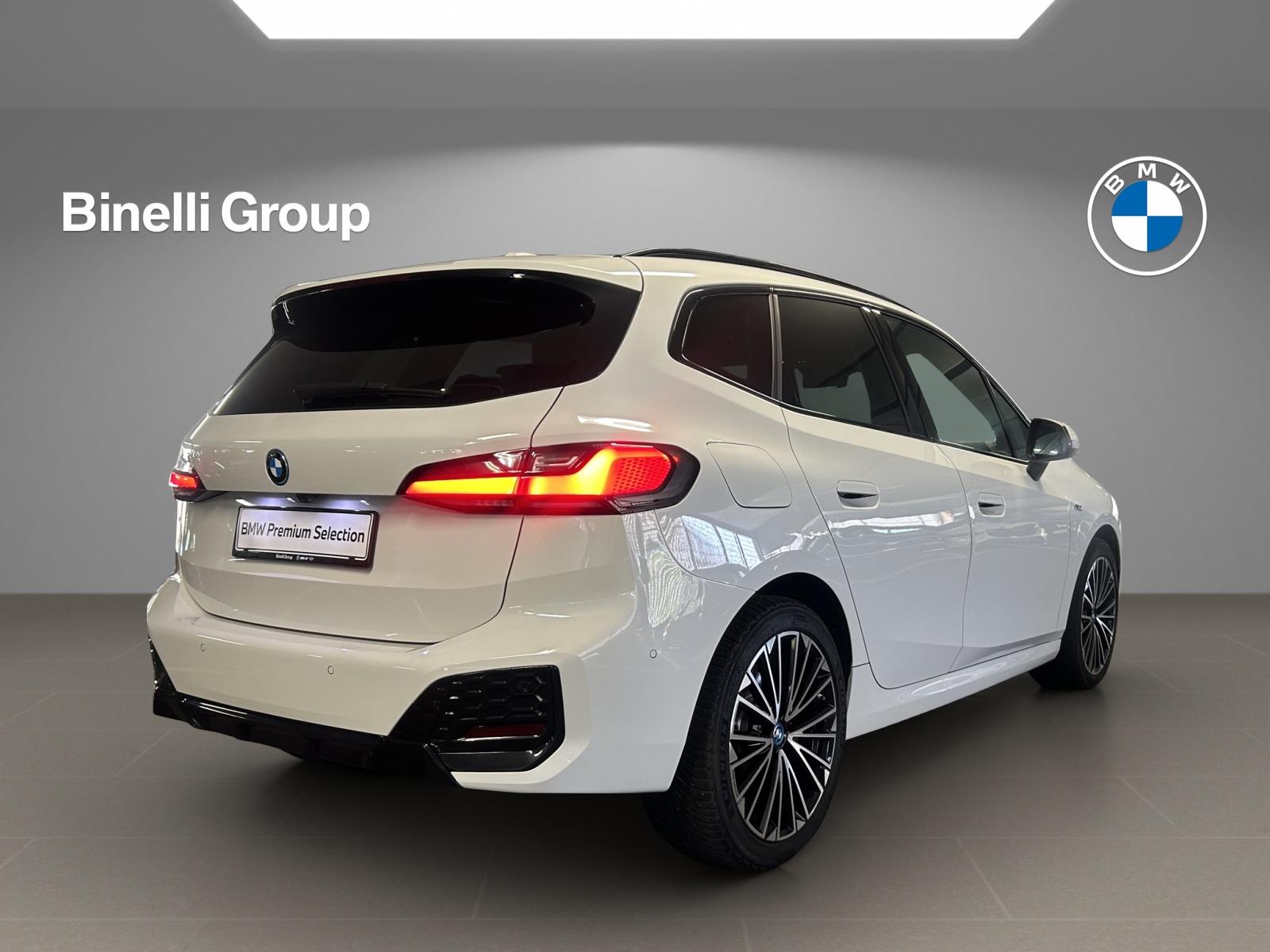 BMW 230e xDrive Active Tourer-image-4