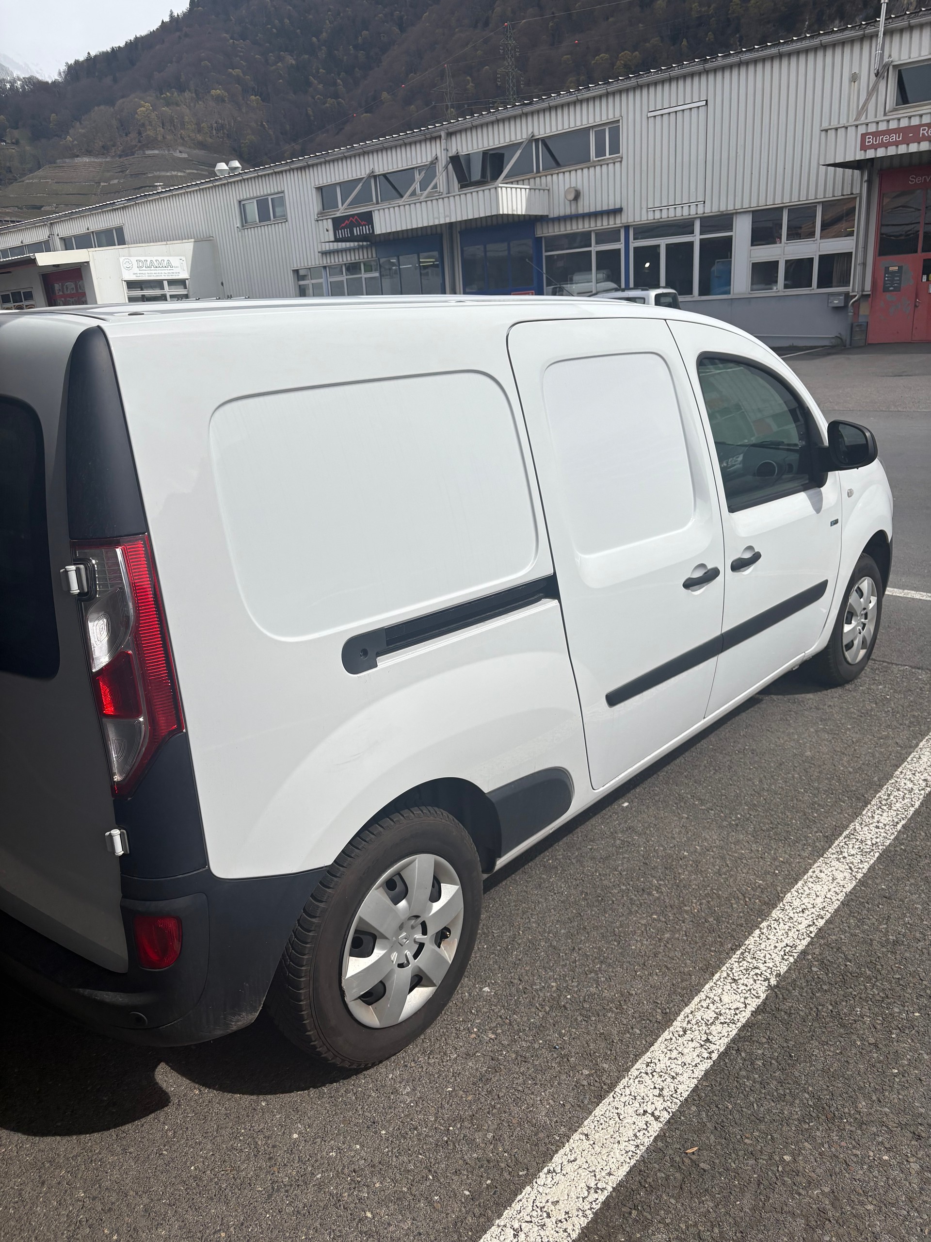 RENAULT Kangoo Maxi Z.E. 33 R60 Business 2 Plätze-image-3