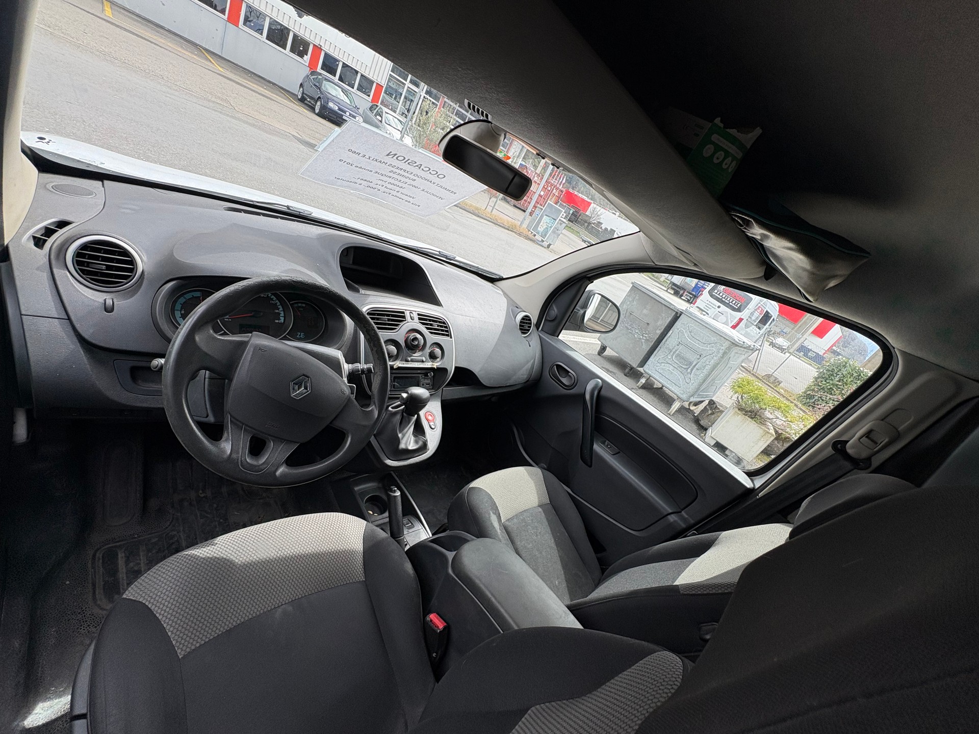RENAULT Kangoo Maxi Z.E. 33 R60 Business 2 Plätze-image-5