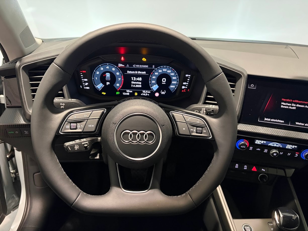 AUDI A1 Sportback 30 TFSI Attraction S-tronic-image-4