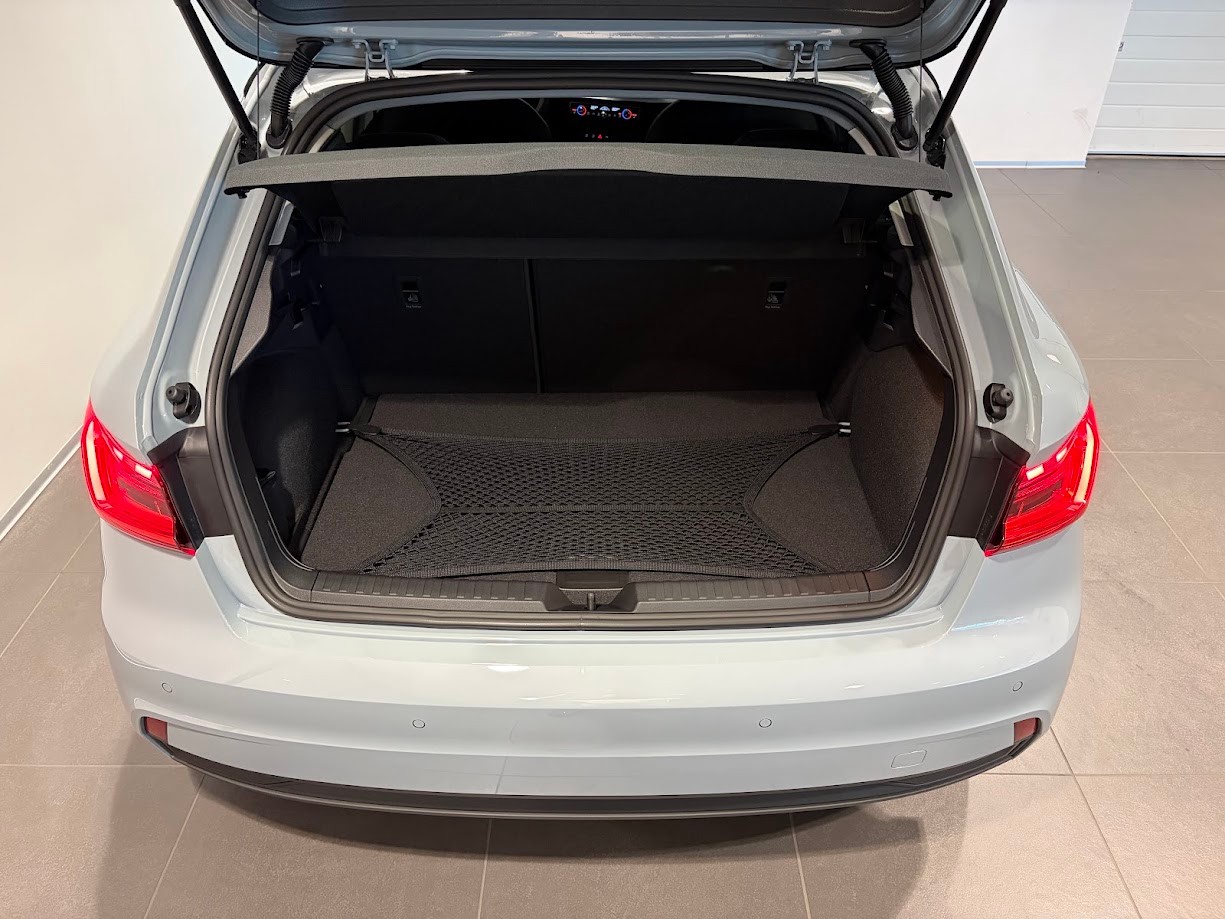 AUDI A1 Sportback 30 TFSI Attraction S-tronic-image-9