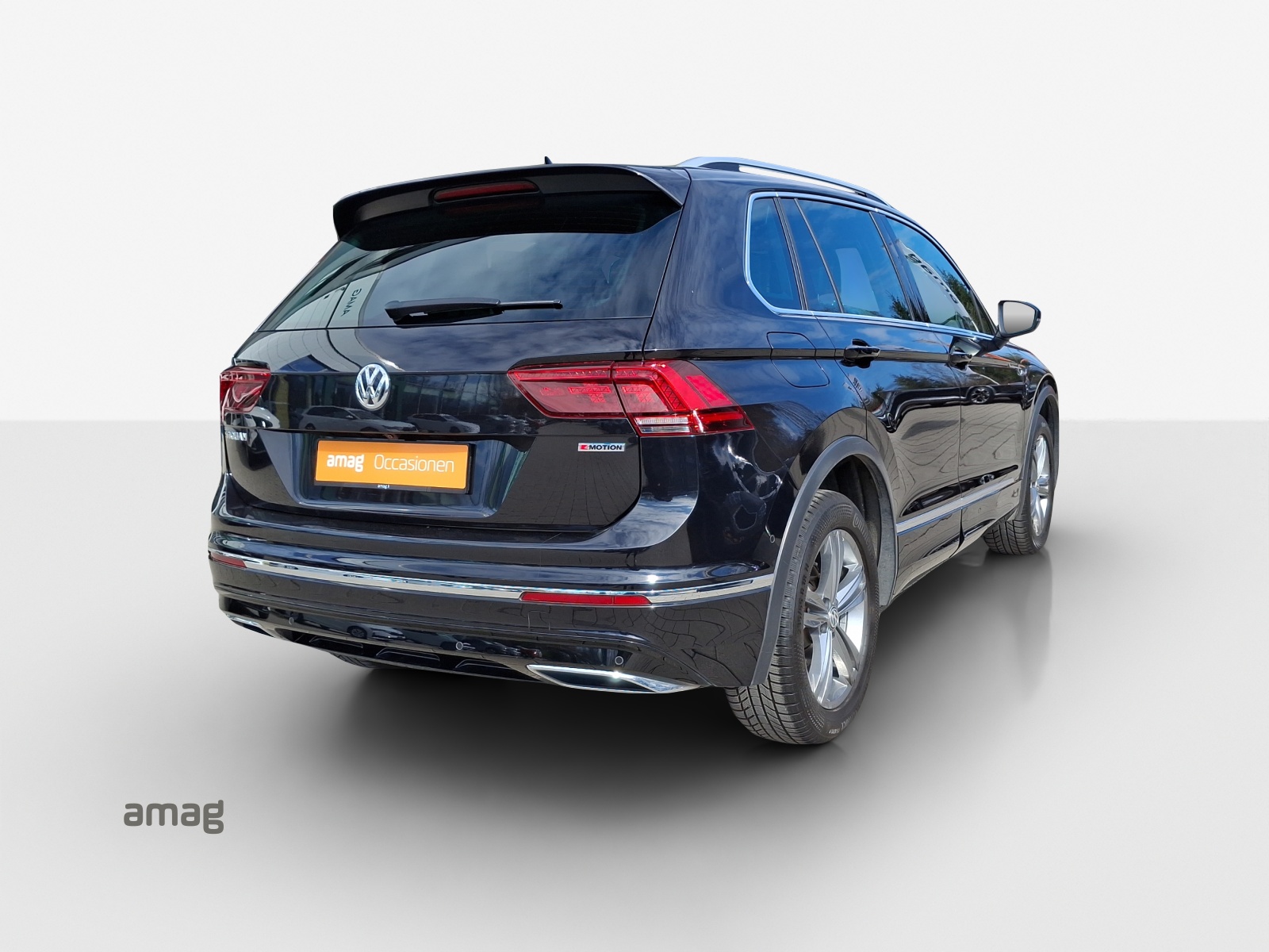 VW Tiguan 2.0TSI Highline 4Motion DSG-image-5