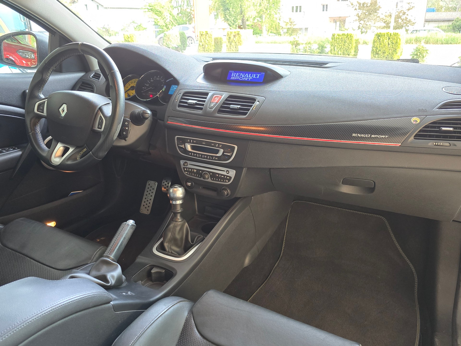 RENAULT Mégane Coupé 2.0 16V Turbo Trophy RS-image-13