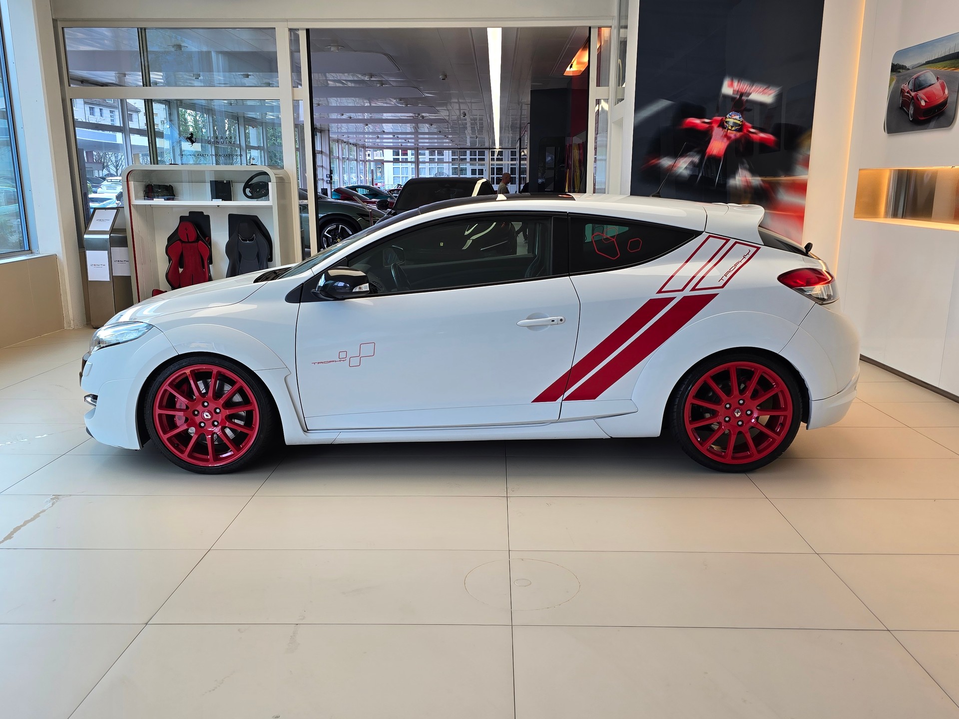 RENAULT Mégane Coupé 2.0 16V Turbo Trophy RS-image-7