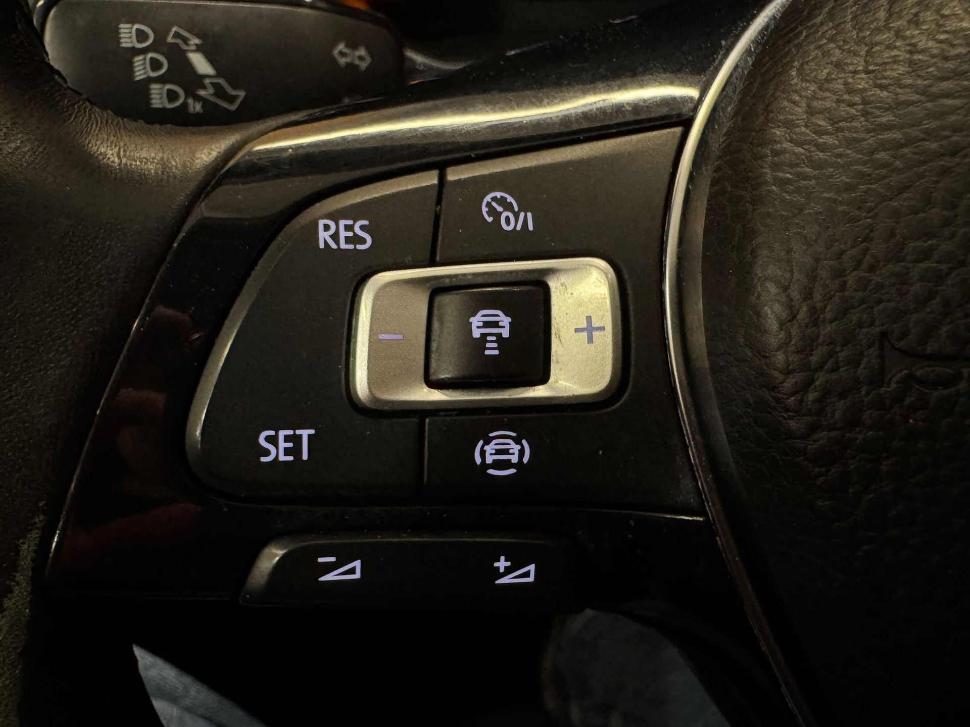 VW T-Roc 2.0 TDI SCR Sport DSG 4Motion-image-12