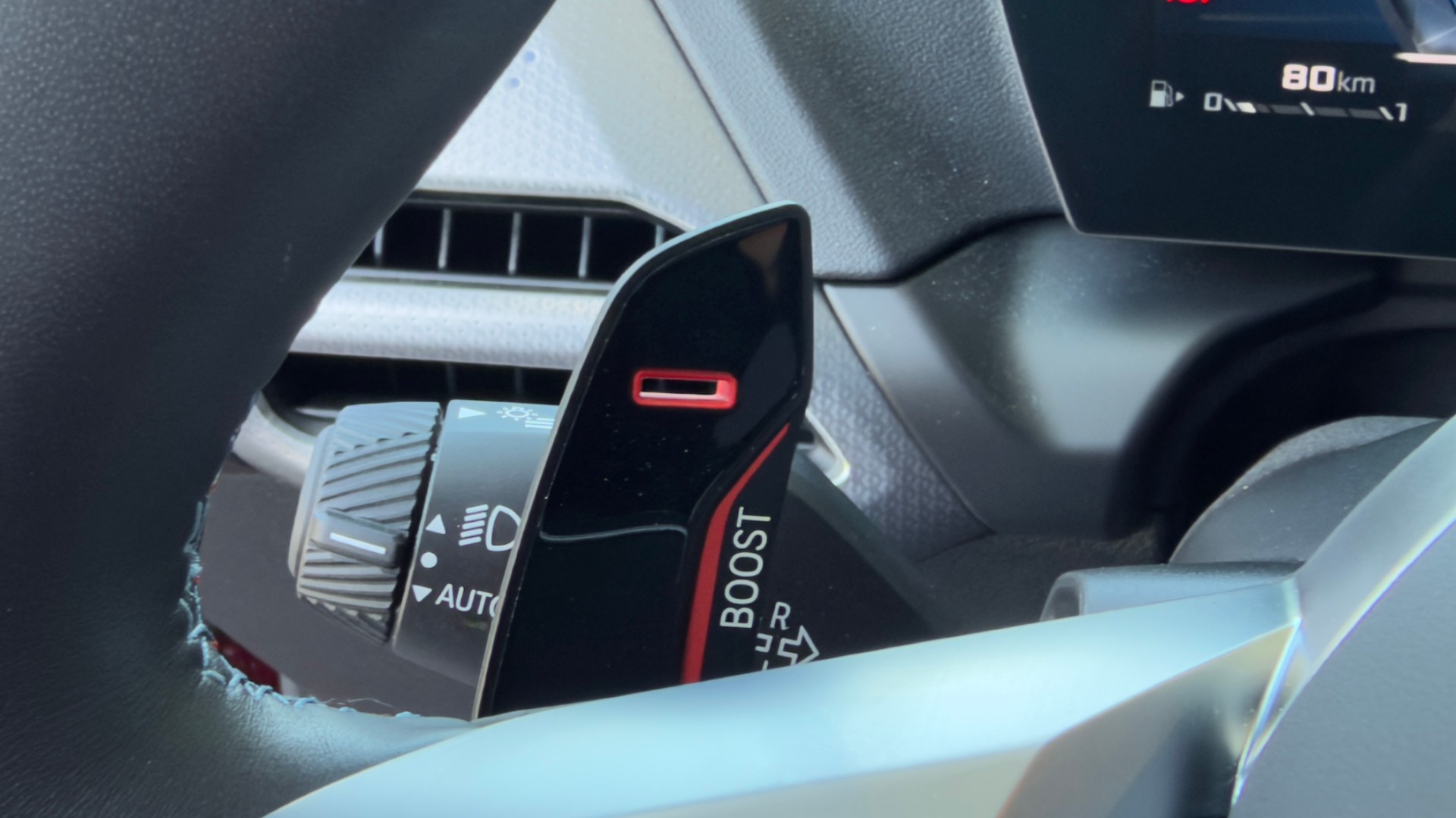 BMW 1er Reihe F70 M135i xDrive-image-6