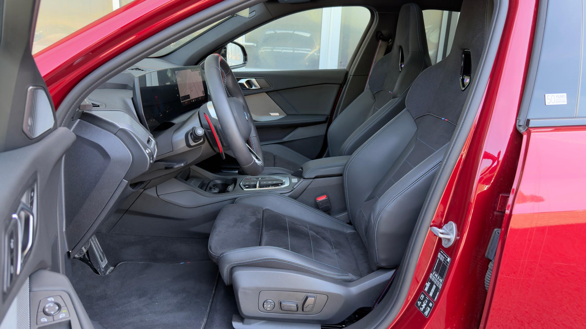 BMW 1er Reihe F70 M135i xDrive-image-10