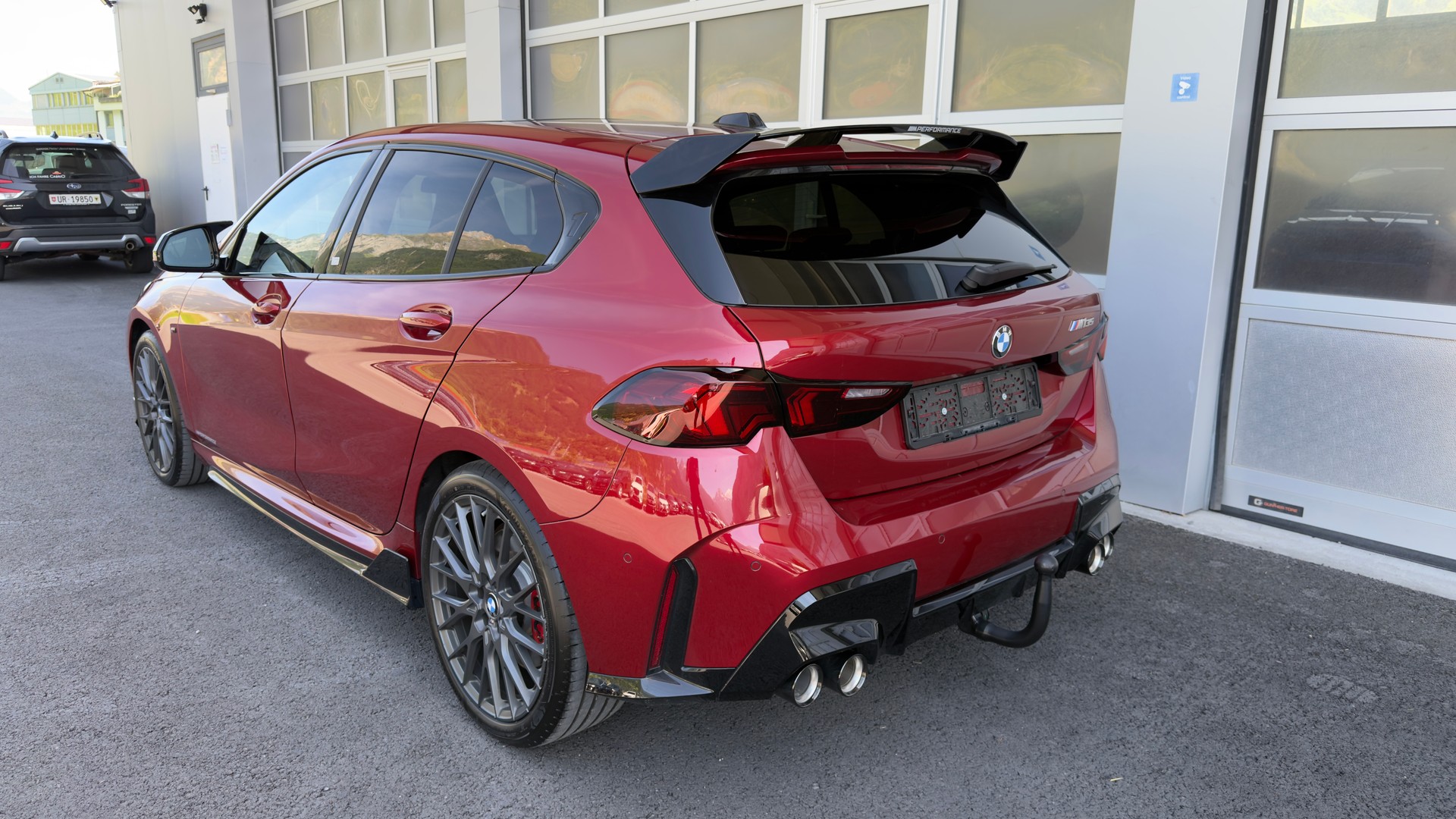 BMW 1er Reihe F70 M135i xDrive-image-2