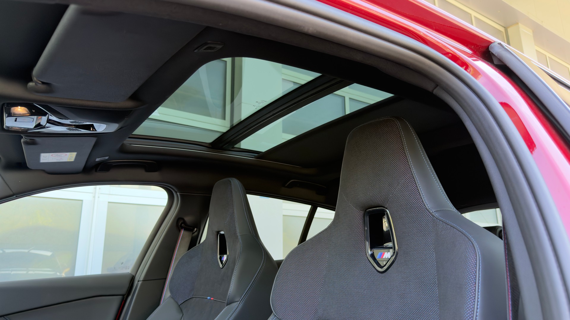 BMW 1er Reihe F70 M135i xDrive-image-12
