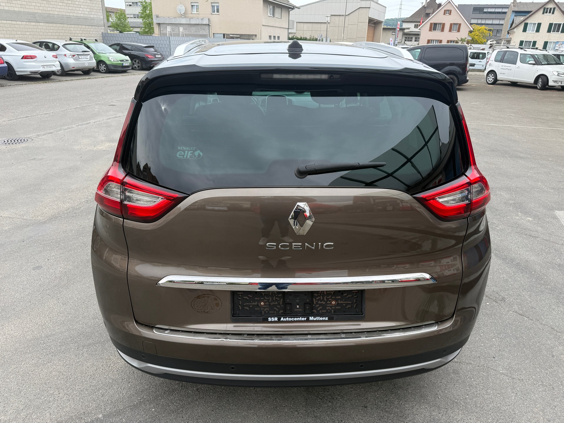 RENAULT Grand Scénic 1.2 16V Turbo Bose-image-5