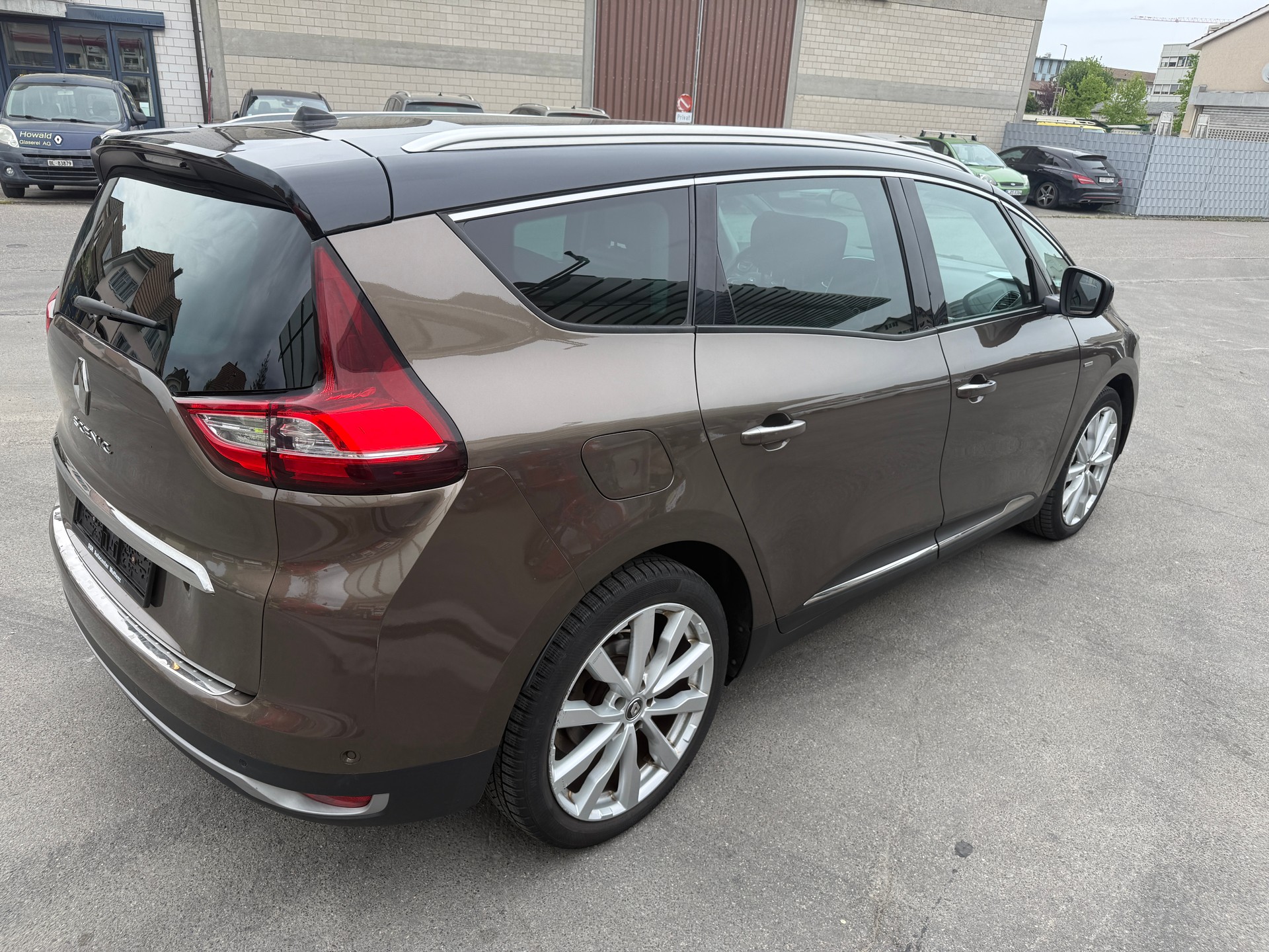 RENAULT Grand Scénic 1.2 16V Turbo Bose-image-4
