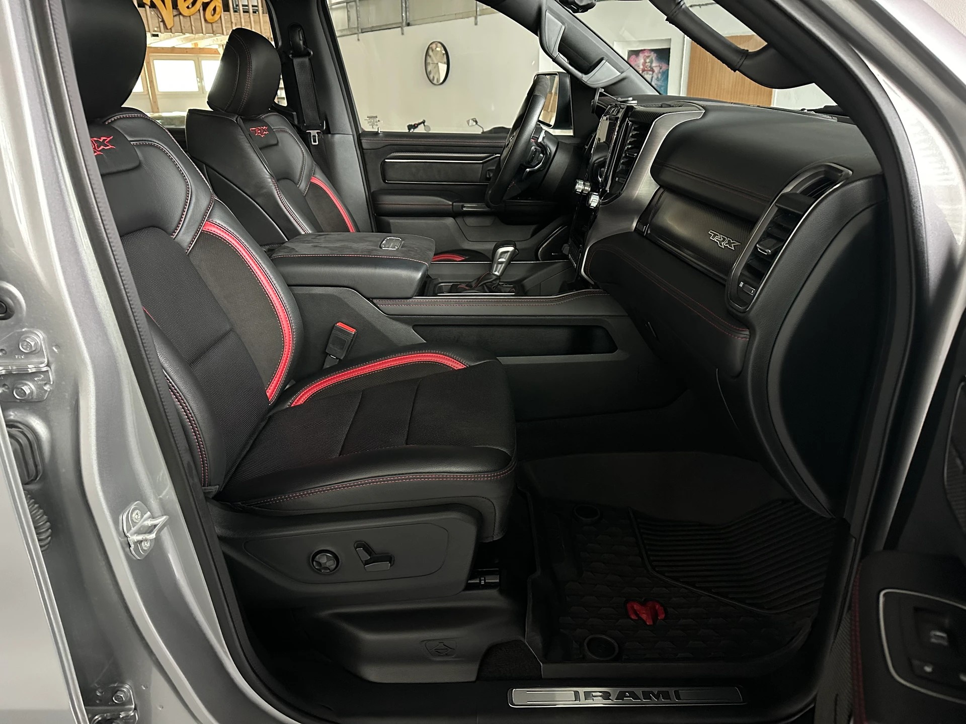 DODGE RAM 1500 TRX LEVEL 2-image-3