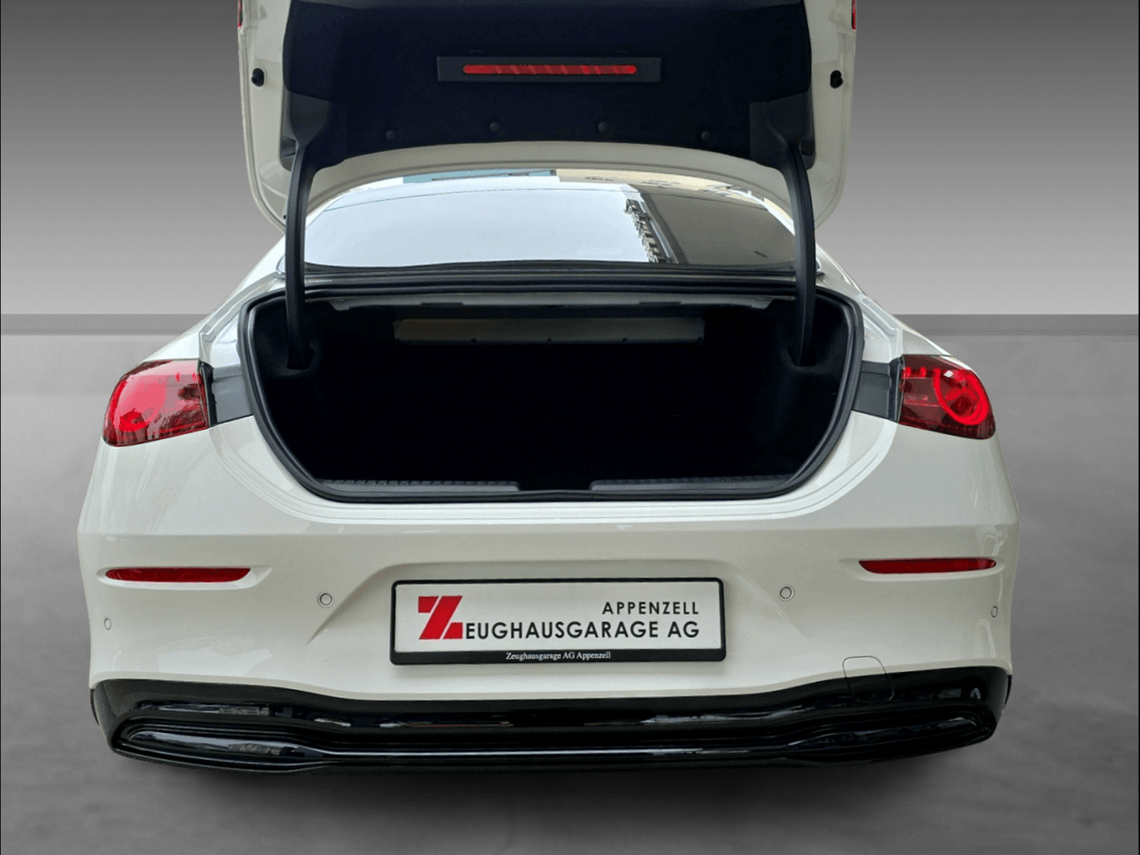 MERCEDES-BENZ CLA 220 4Matic-image-5
