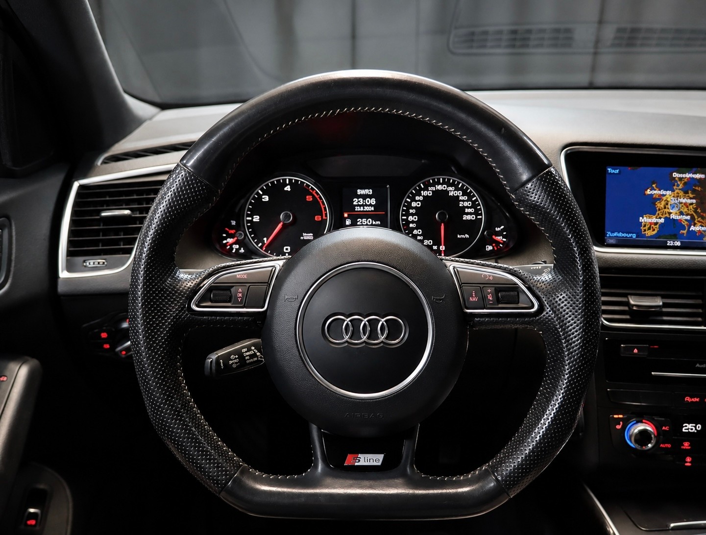 AUDI Q5 2.0 TDI S-tronic-image-5