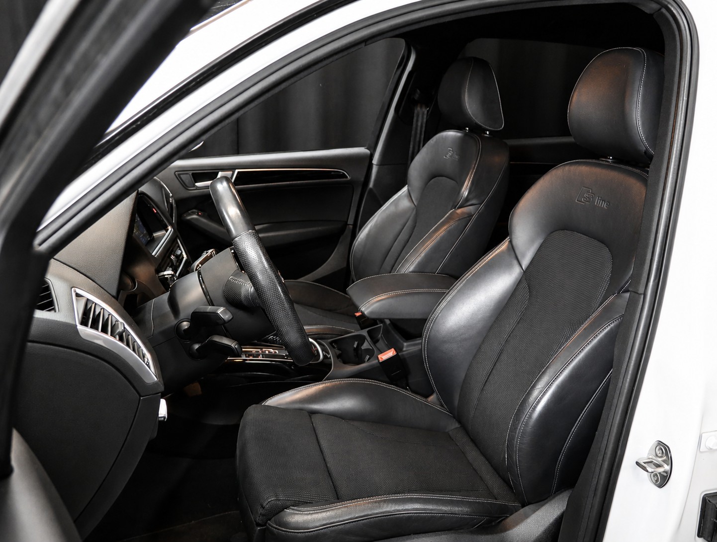 AUDI Q5 2.0 TDI S-tronic-image-3