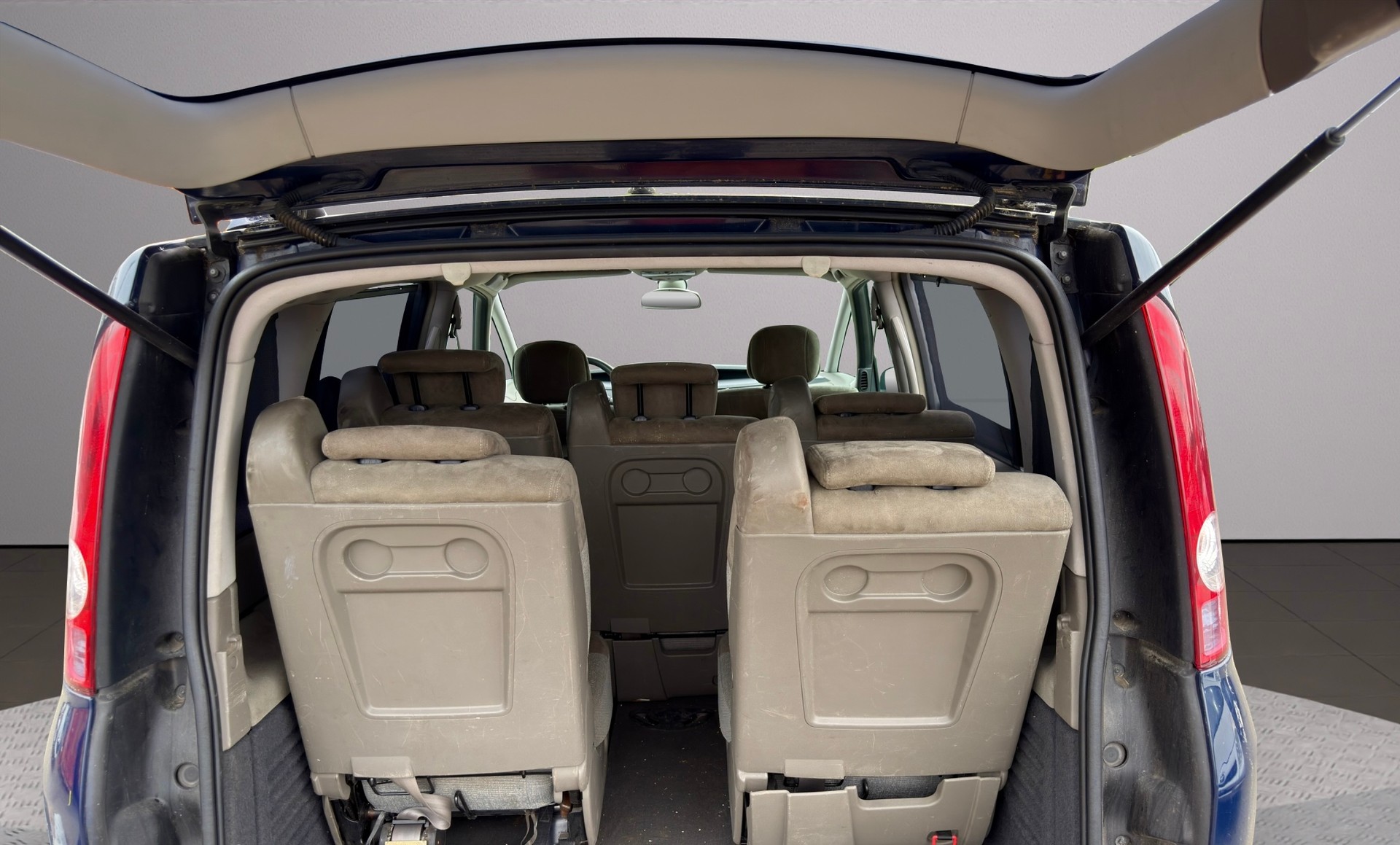 RENAULT Grand Espace 2.2 dCi Privilège 7 Plätze-image-14