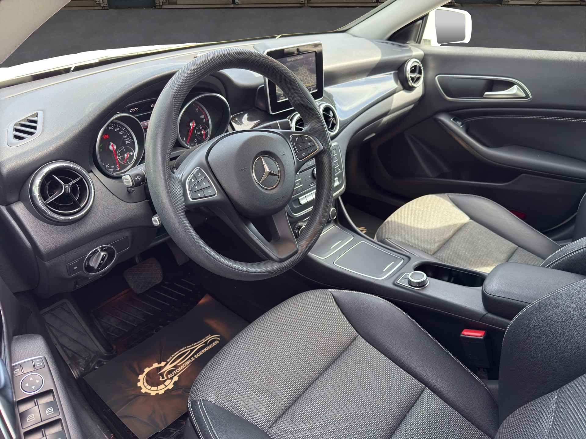 MERCEDES-BENZ CLA Shooting Br 200 d Swiss Star Edition 4M-image-8