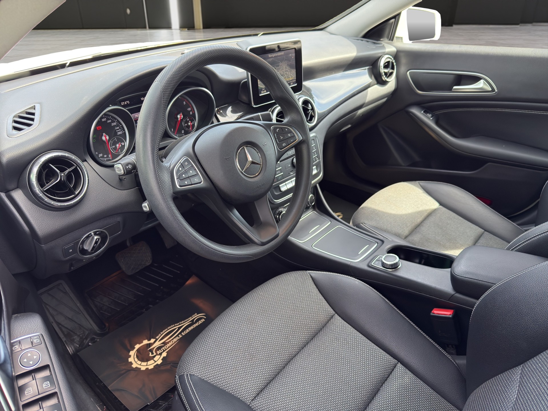 MERCEDES-BENZ CLA Shooting Br 200 d Swiss Star Edition 4M-image-8