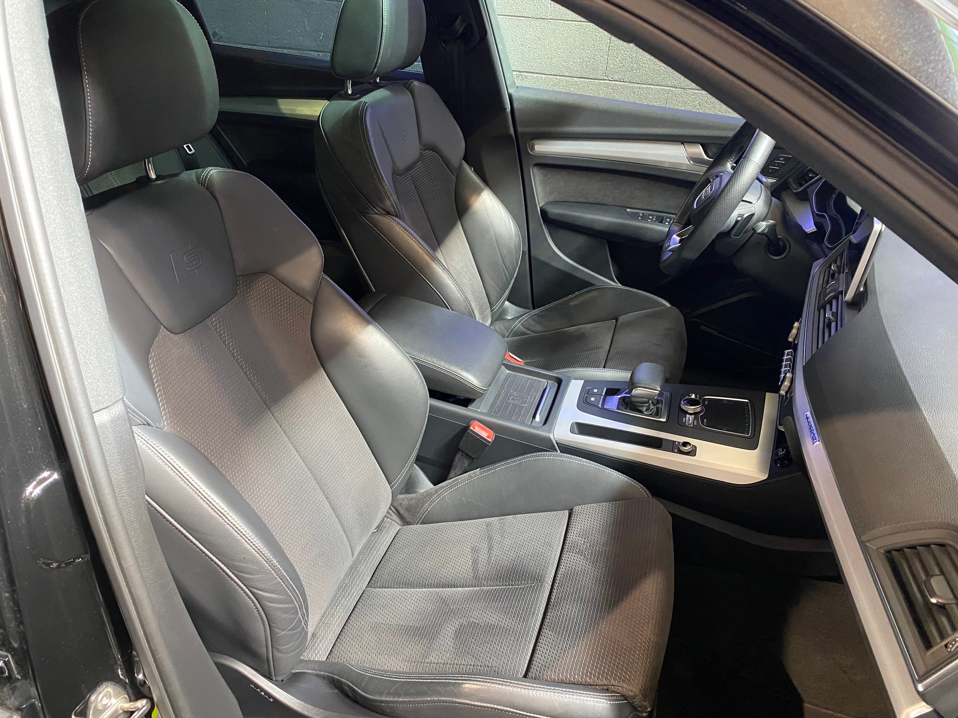 AUDI Q5 3.0 TDI sport quattro tiptronic-image-26