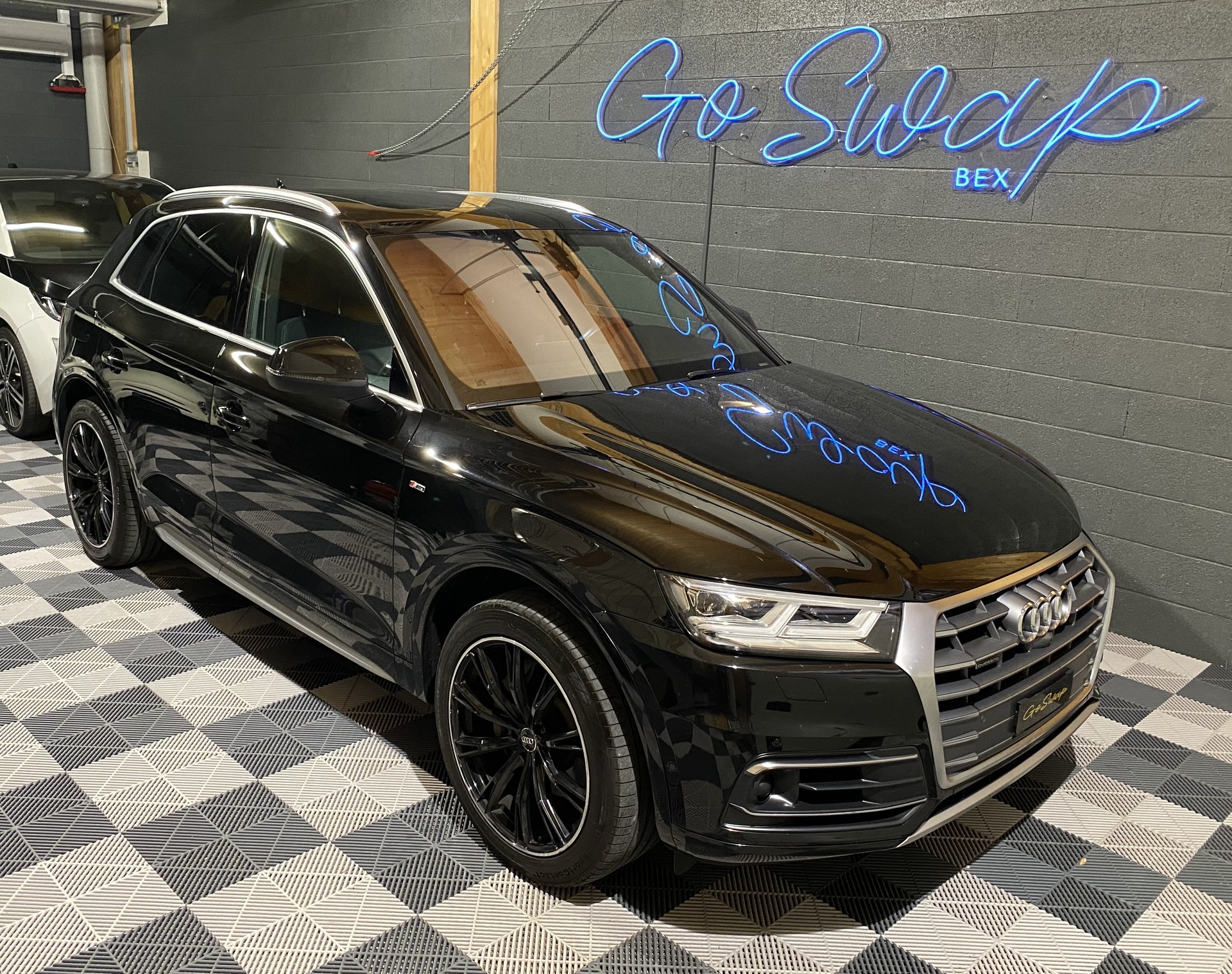 AUDI Q5 3.0 TDI sport quattro tiptronic